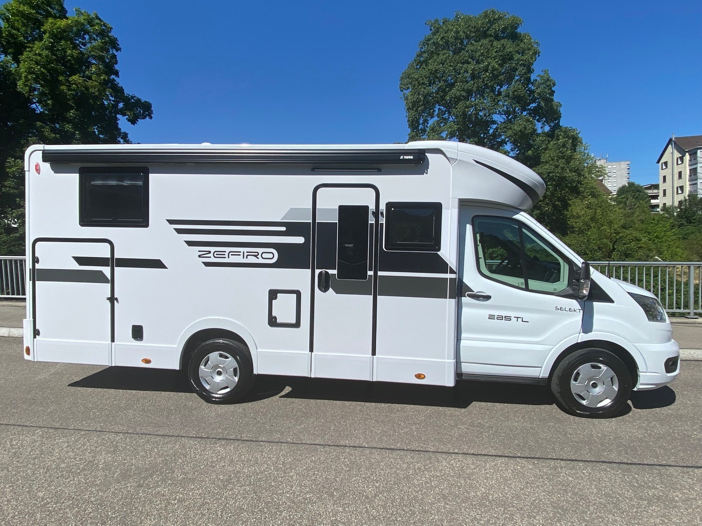 ROLLER TEAM Zefiro 285 TL, Ford Transit 2.0TDCi 165PS Automat-image-1