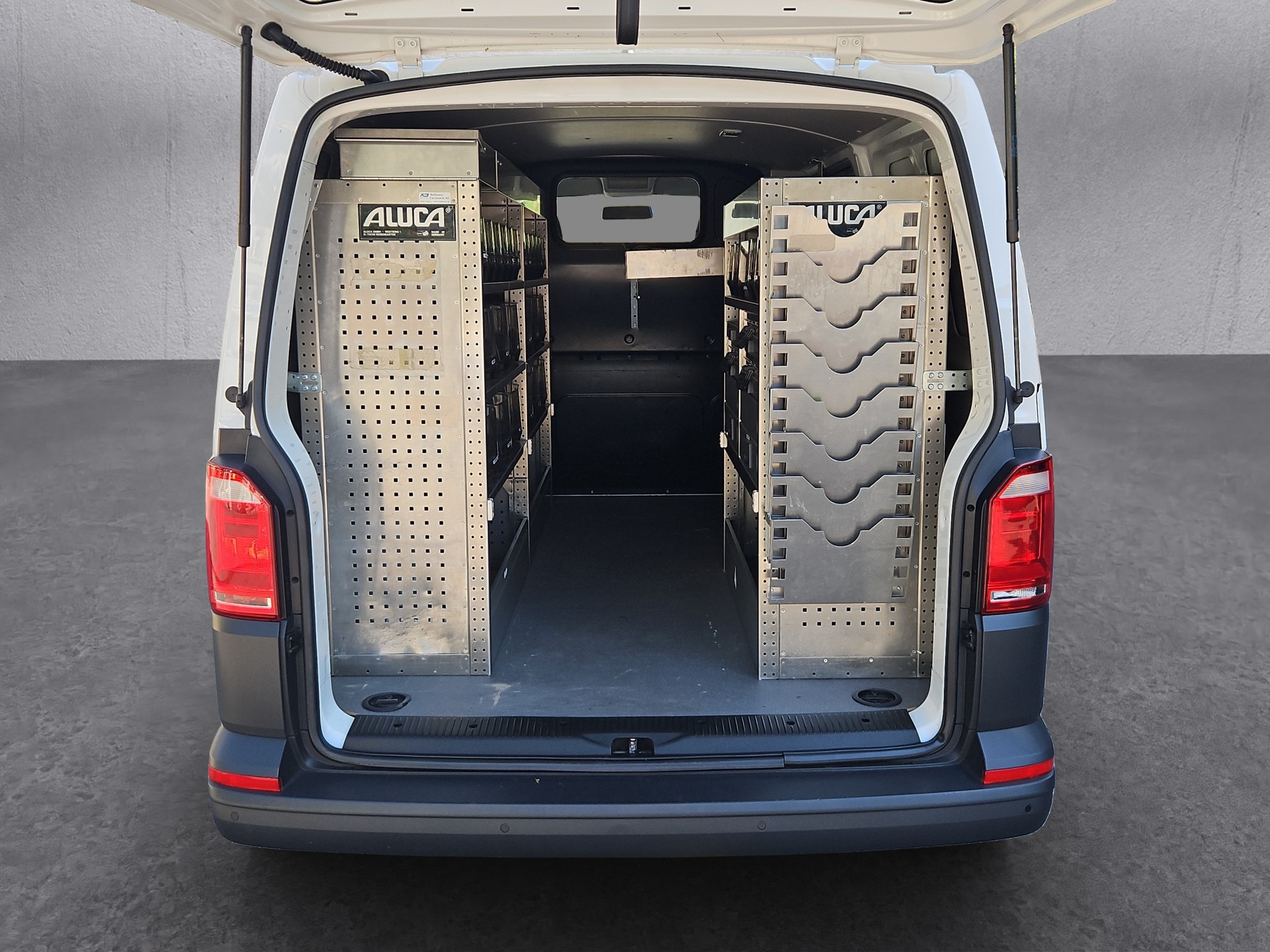 VW T6 2.0 TDI Transporter 2.0 TDI - Innenausbau-image-19