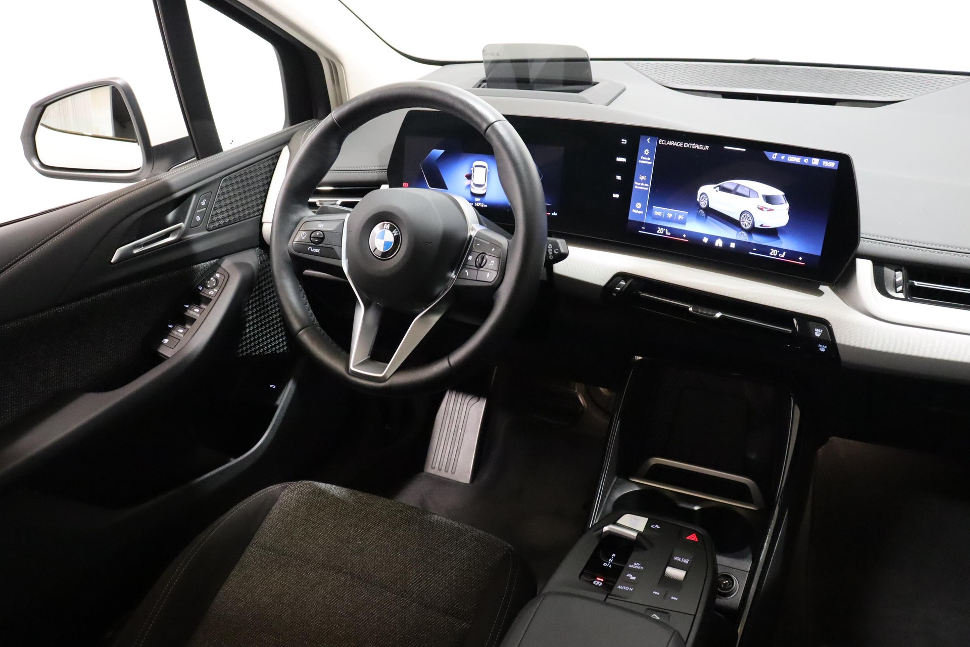 BMW 218i Active Tourer-image-7
