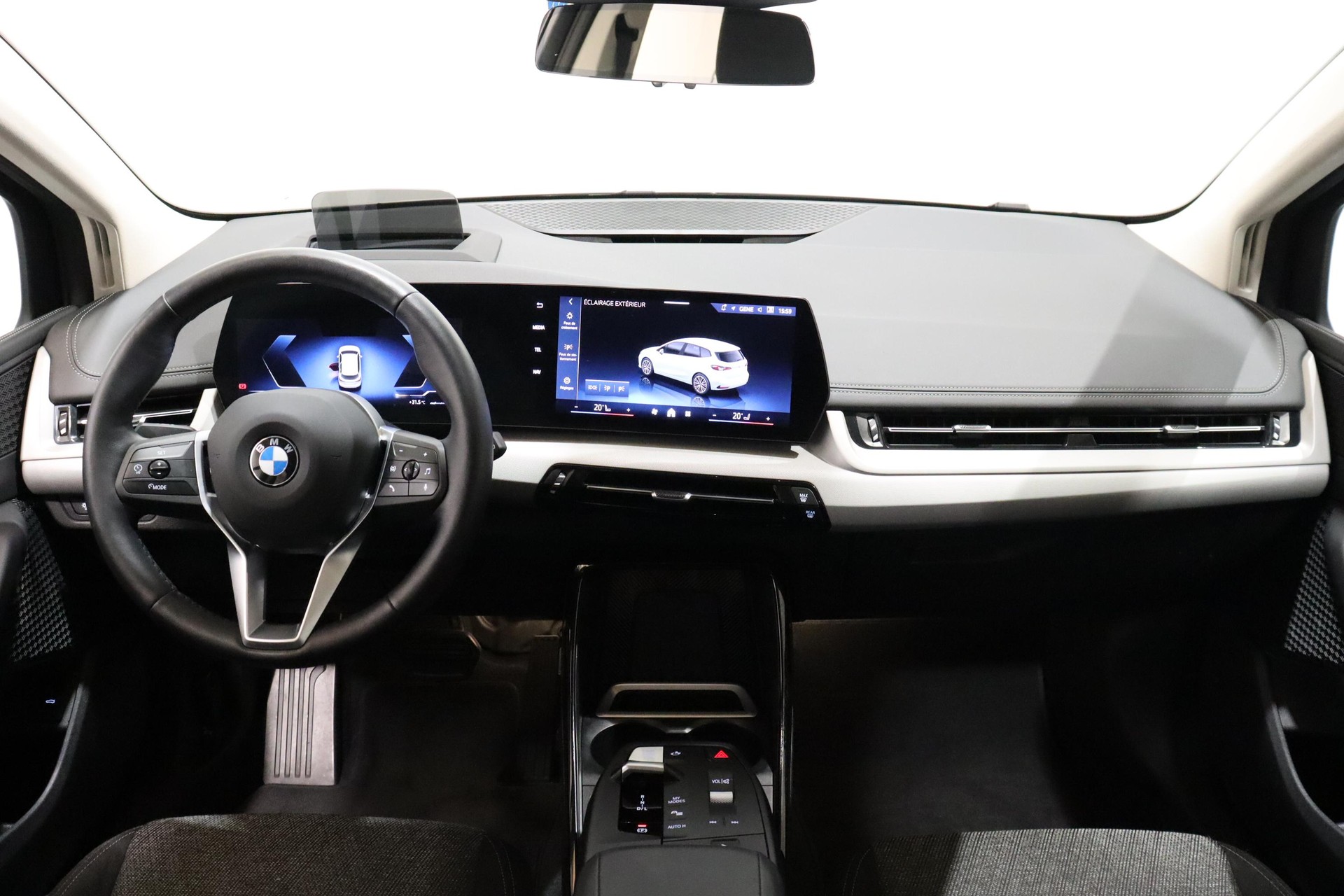 BMW 218i Active Tourer-image-8