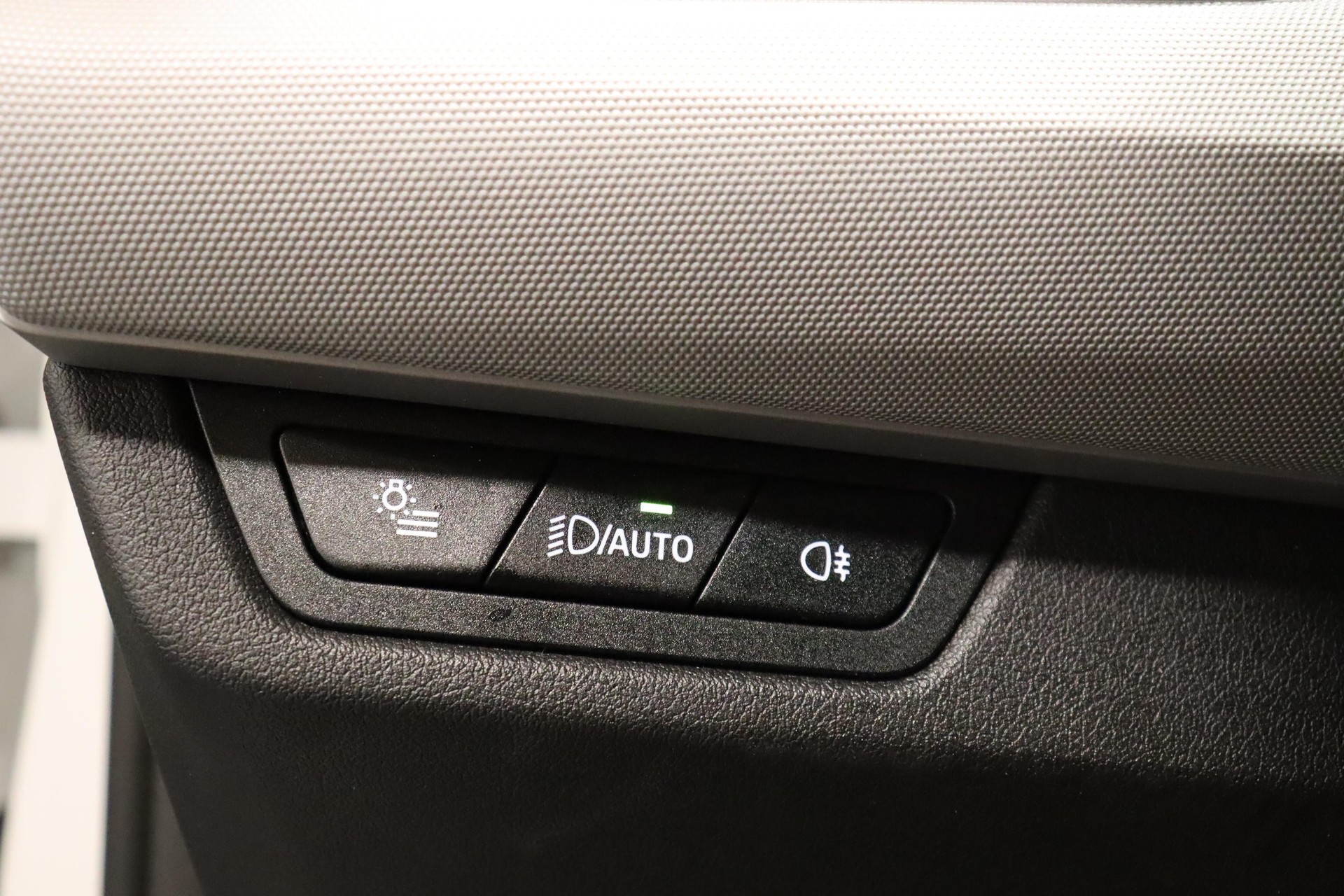 BMW 218i Active Tourer-image-21