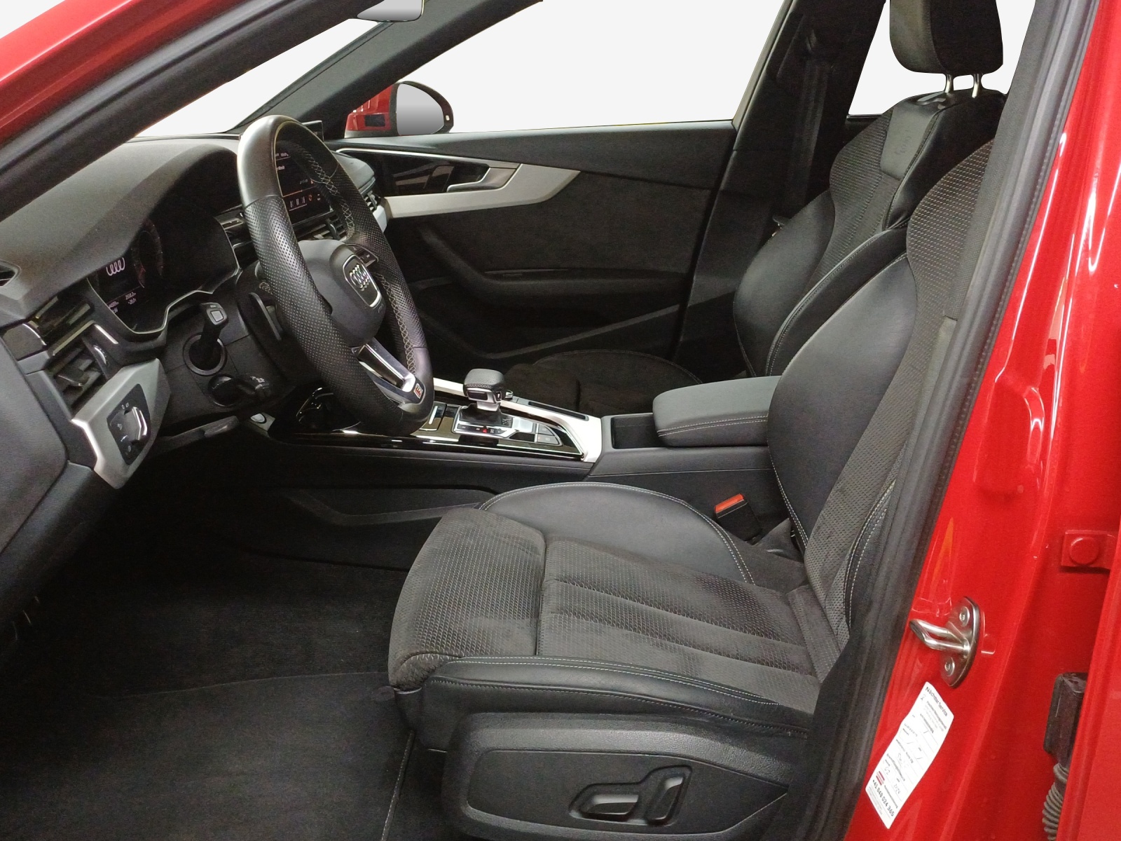 AUDI A4 Avant 40 TDI S line quattro S-tronic-image-7