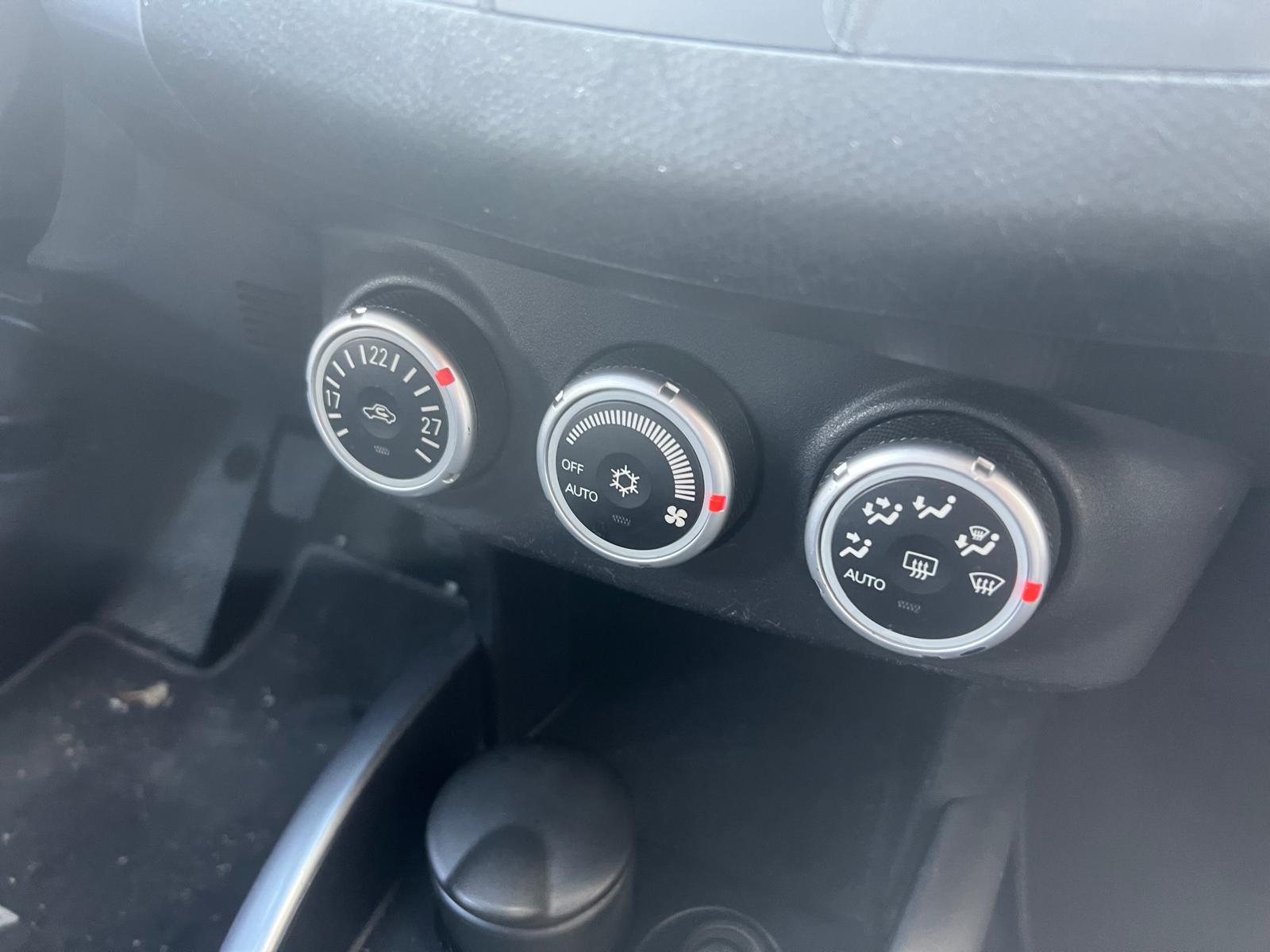 CITROEN C-Crosser 2.2 HDi VTR-image-3