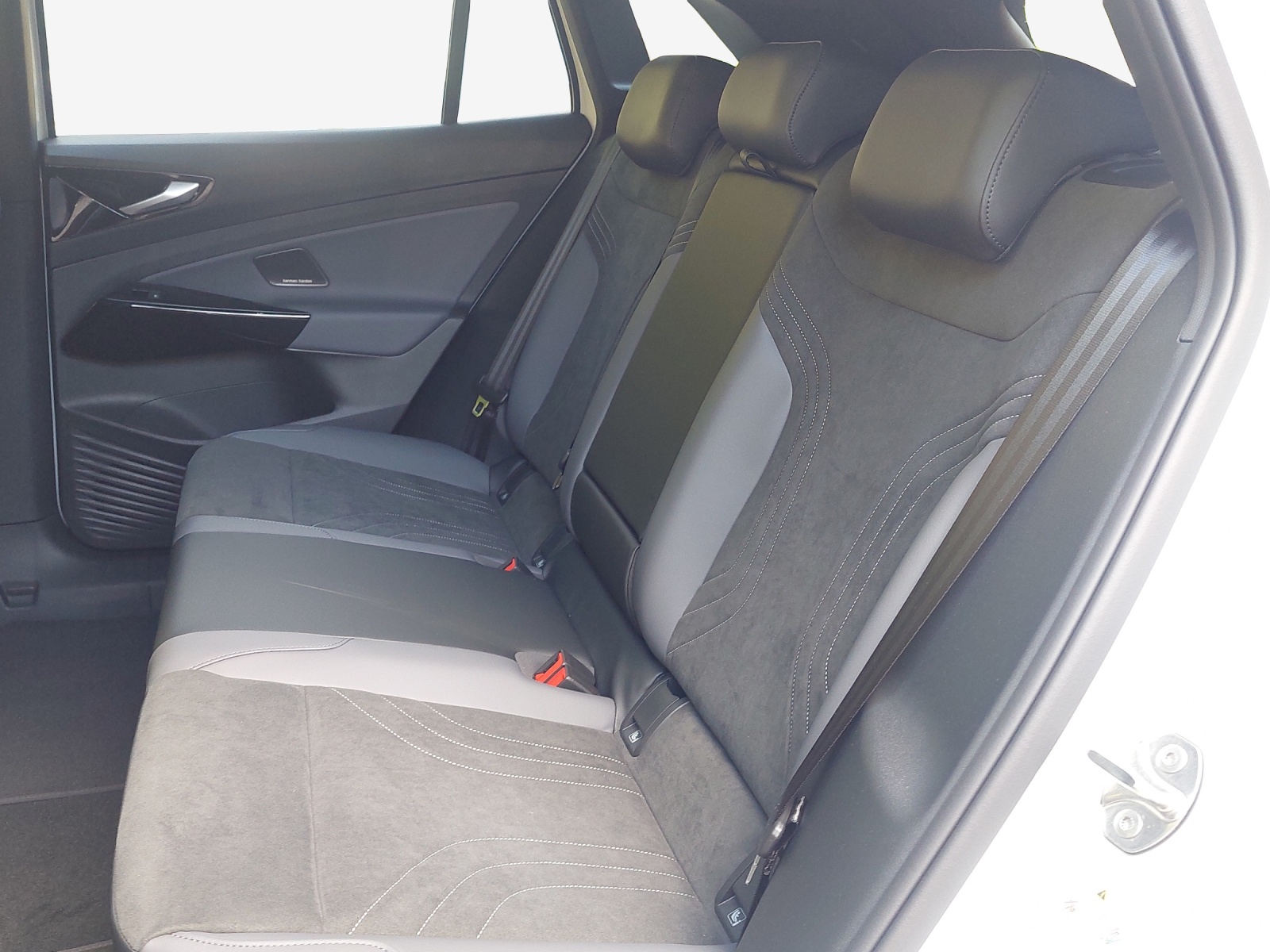 VW ID.4 Pro 77 kWh 4 Motion-image-11