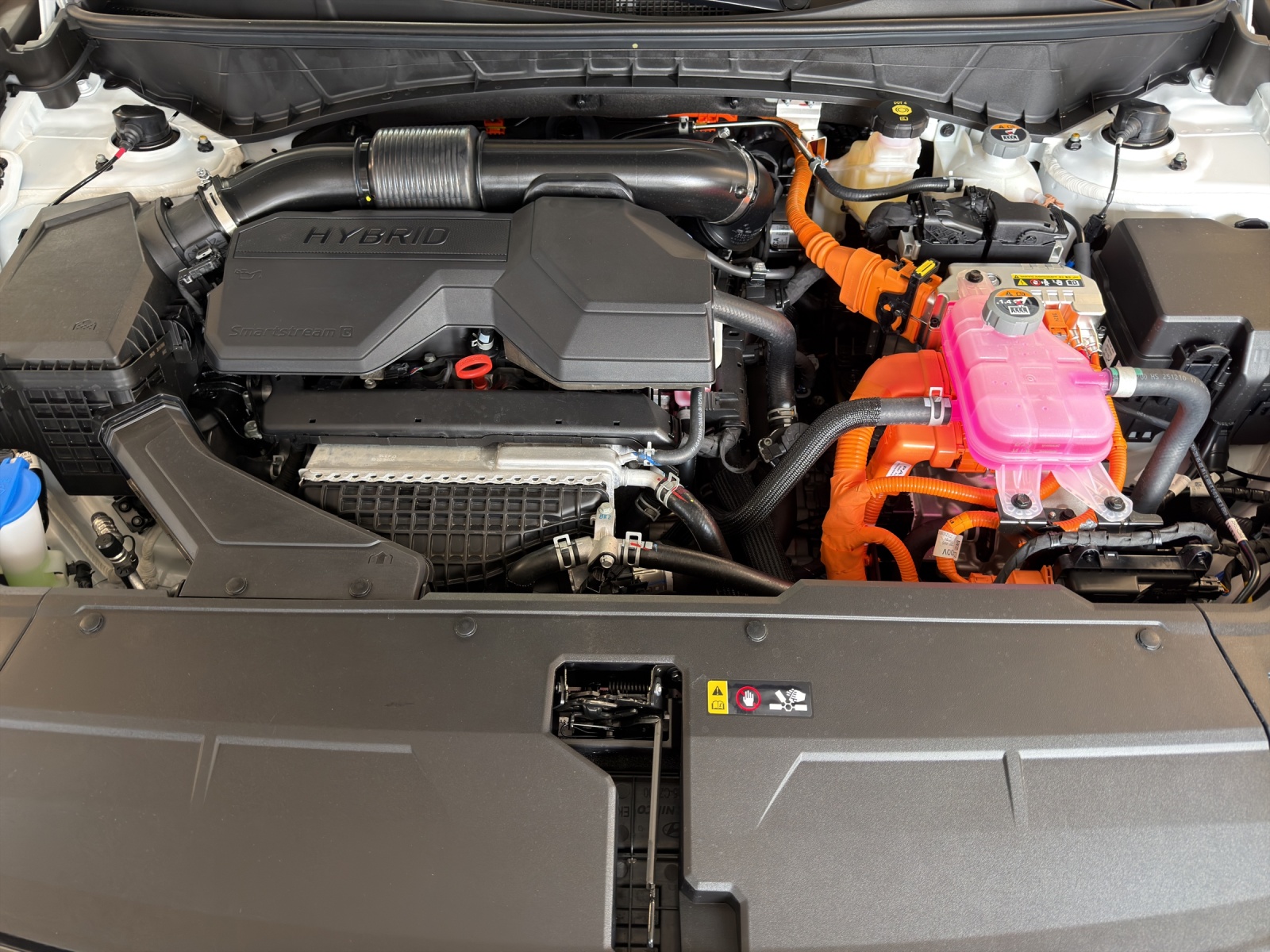 HYUNDAI Tucson 1.6 TGDI HEV Vertex 4WD Swiss Edition MY26-image-18