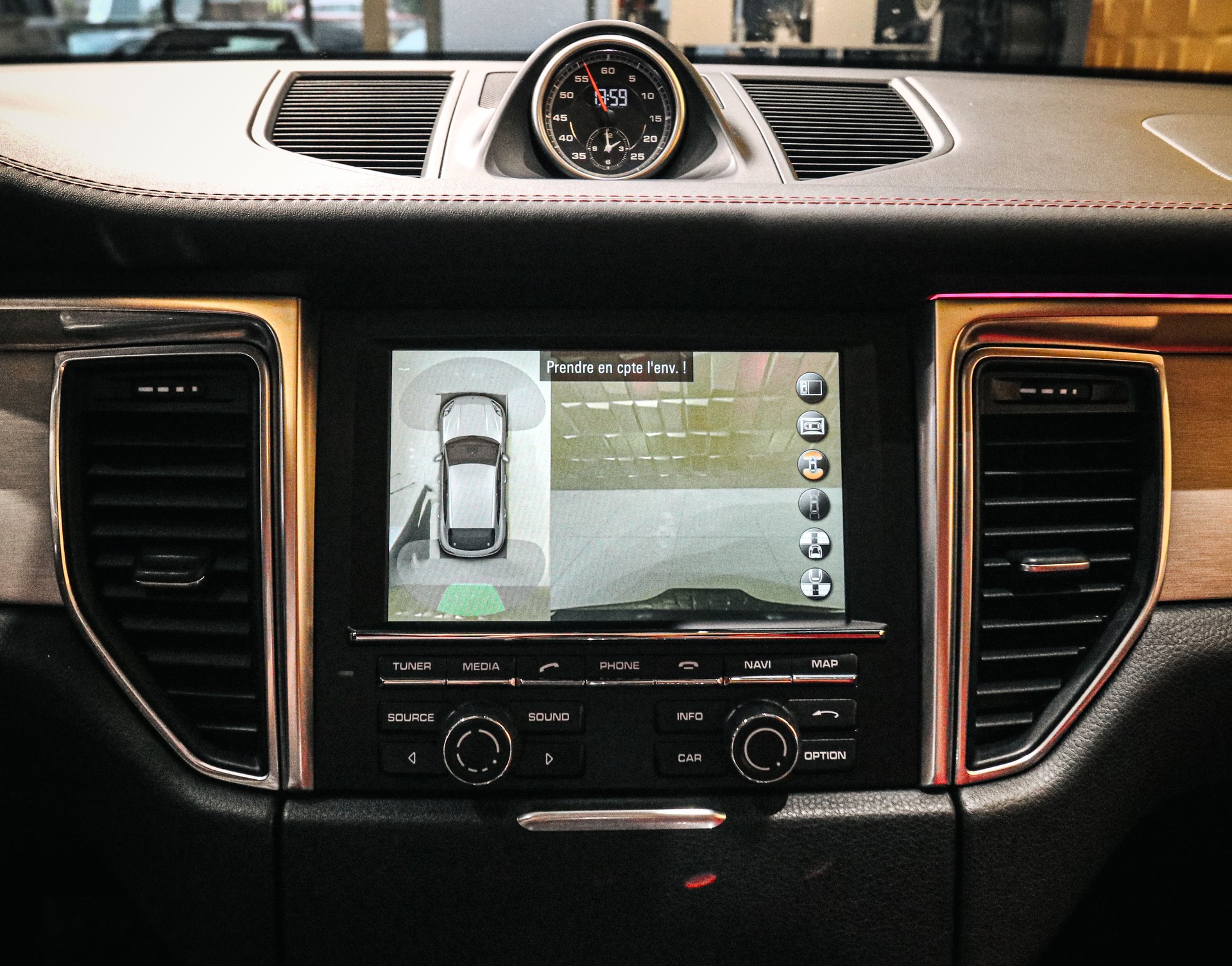 PORSCHE Macan Turbo PDK-image-17