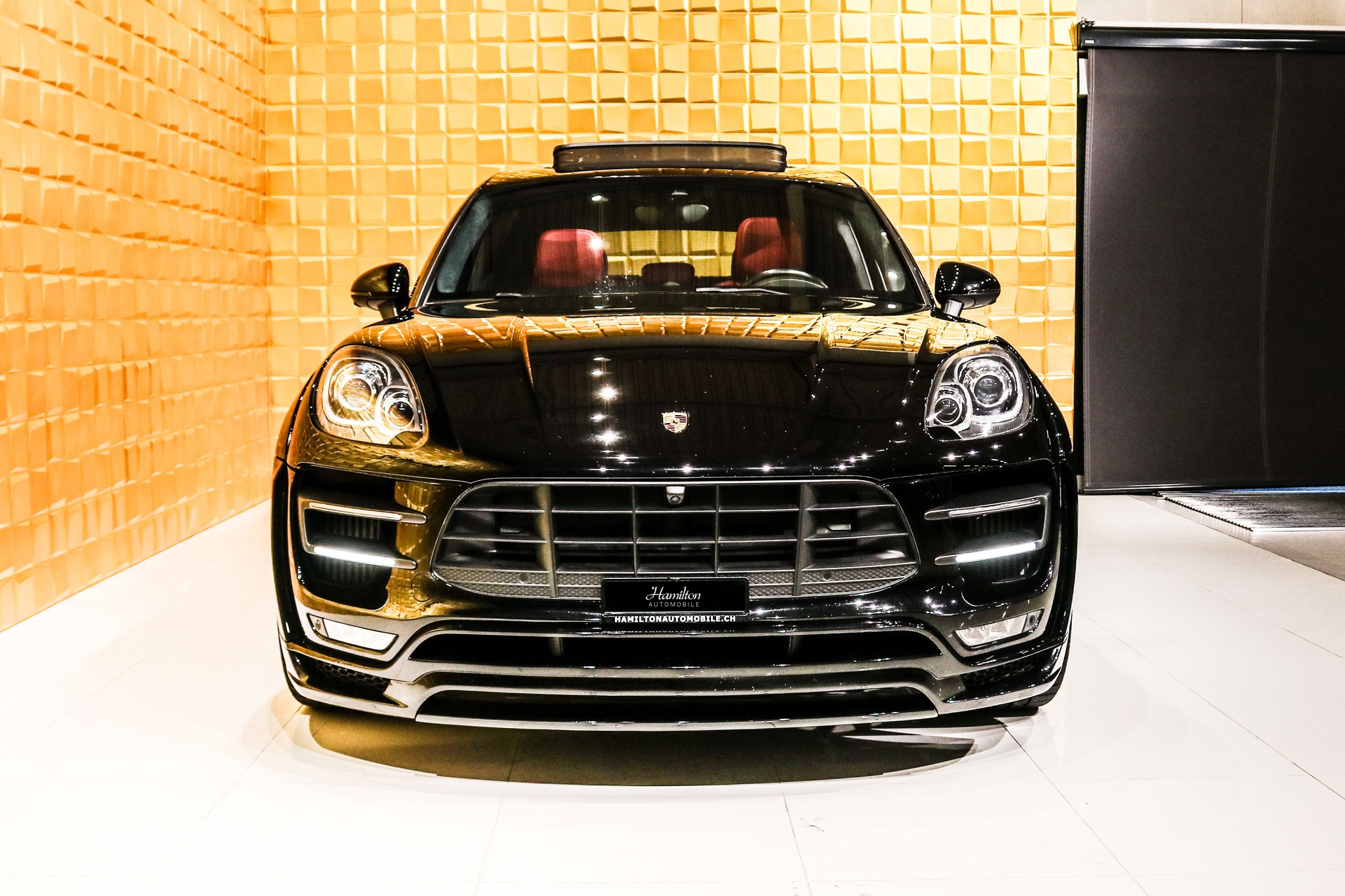 PORSCHE Macan Turbo PDK-image-2