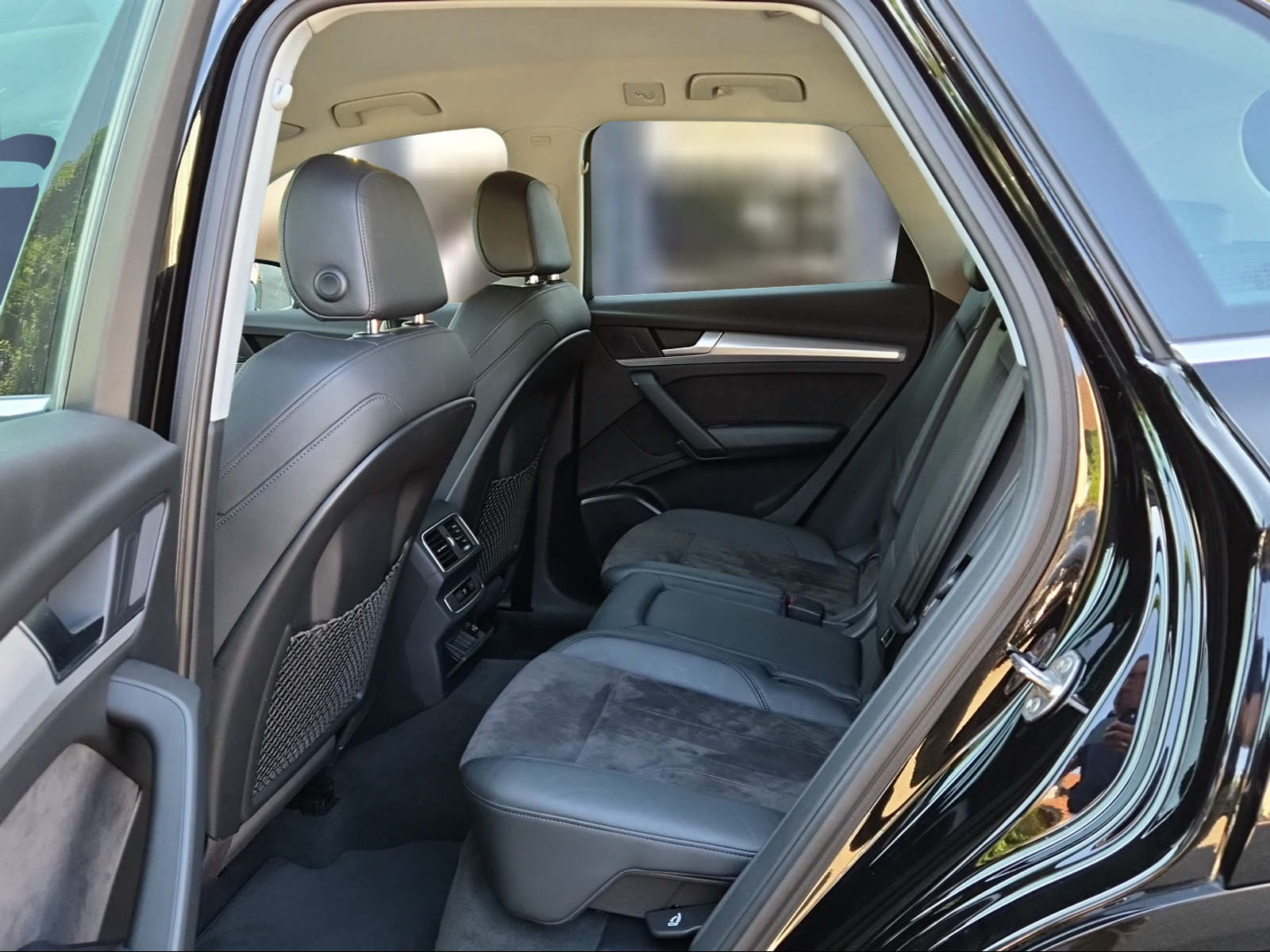AUDI Q5 2.0 TDI sport quattro S-tronic Mythosschwarz Metallic-image-9