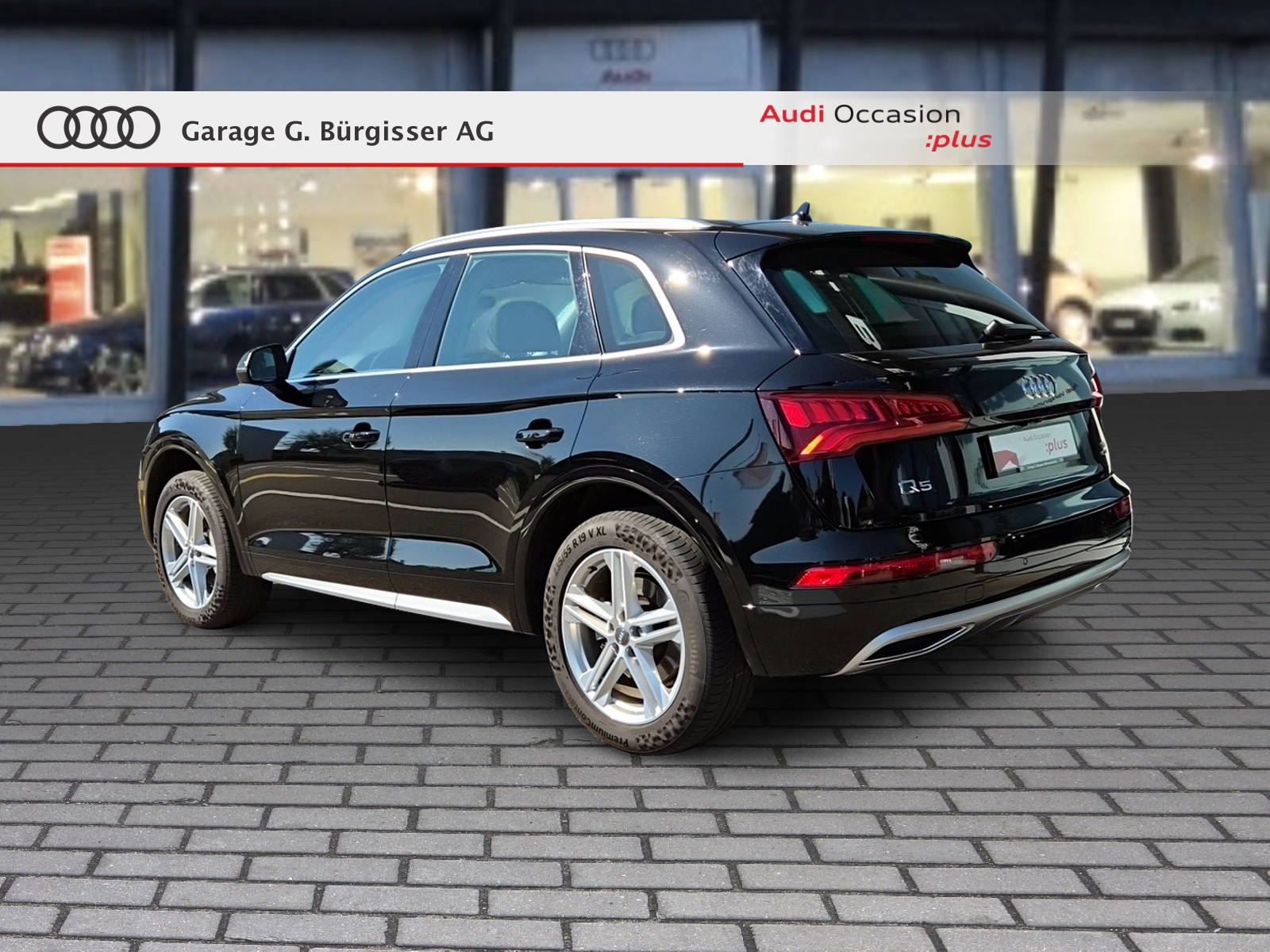 AUDI Q5 2.0 TDI sport quattro S-tronic Mythosschwarz Metallic-showroom-element-3