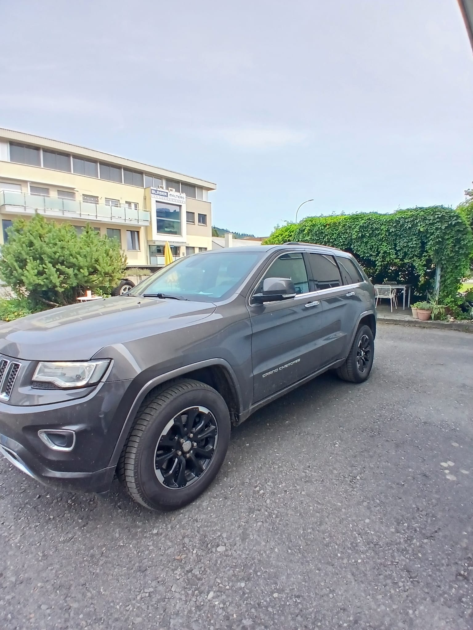 JEEP Grand Cherokee 3.0 CRD Limited Automatic-image-1