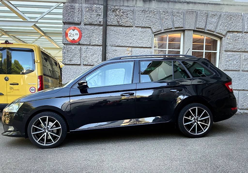SKODA FABIA-image-1