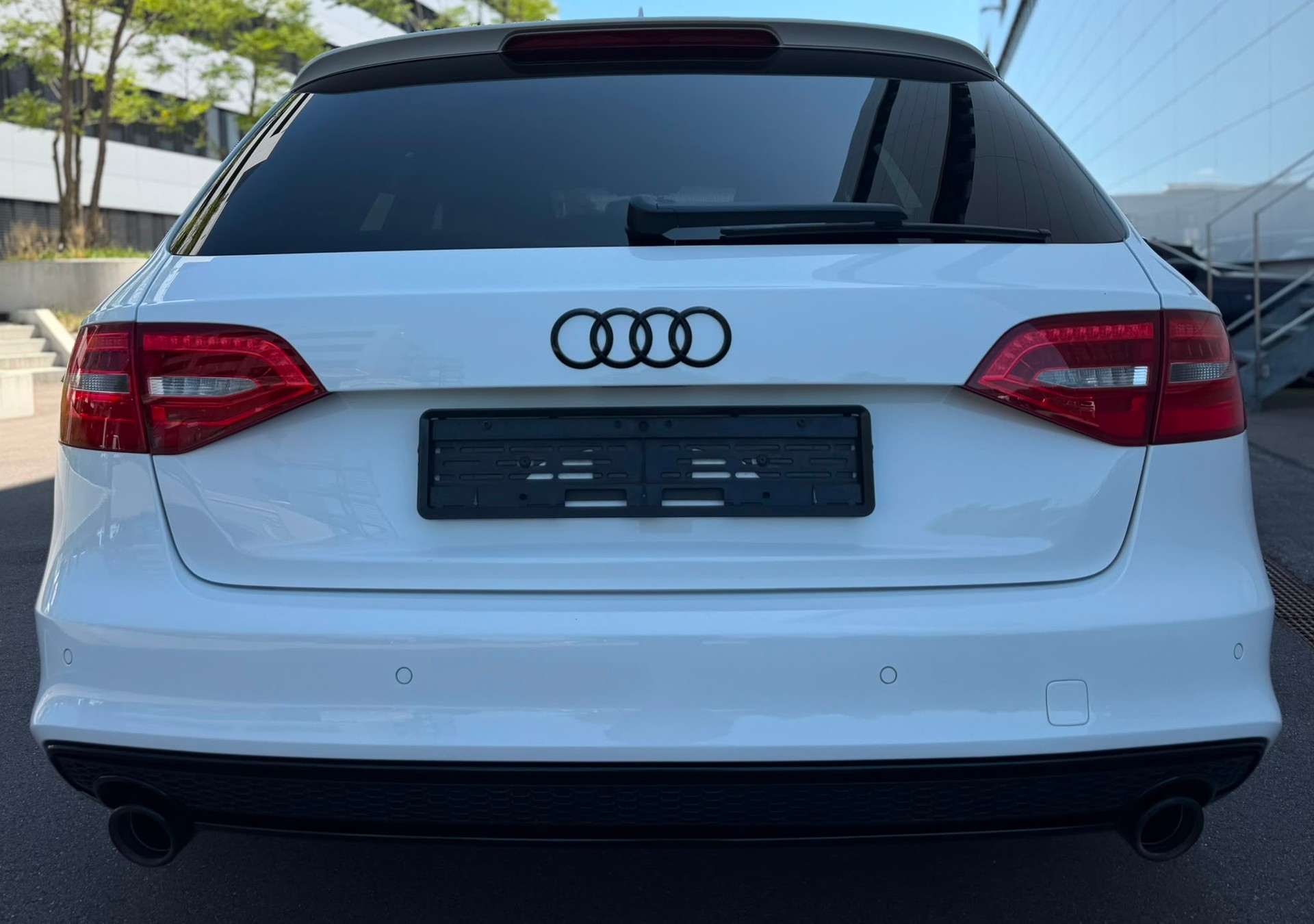 AUDI A4 Avant 3.0 TDI quattro S-tronic-image-6