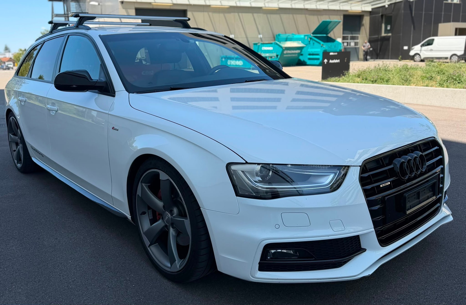 AUDI A4 Avant 3.0 TDI quattro S-tronic-image-1