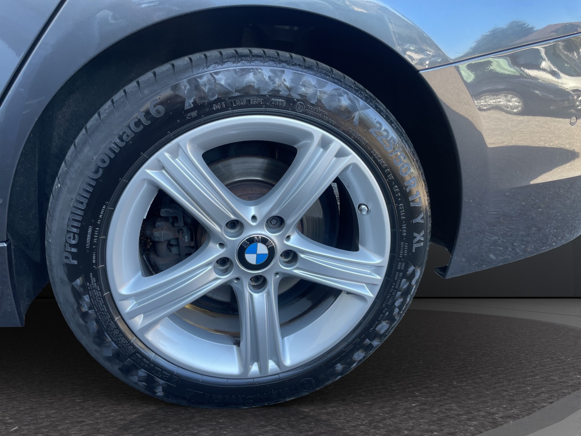 BMW 320i xDrive Touring Steptronic-image-14