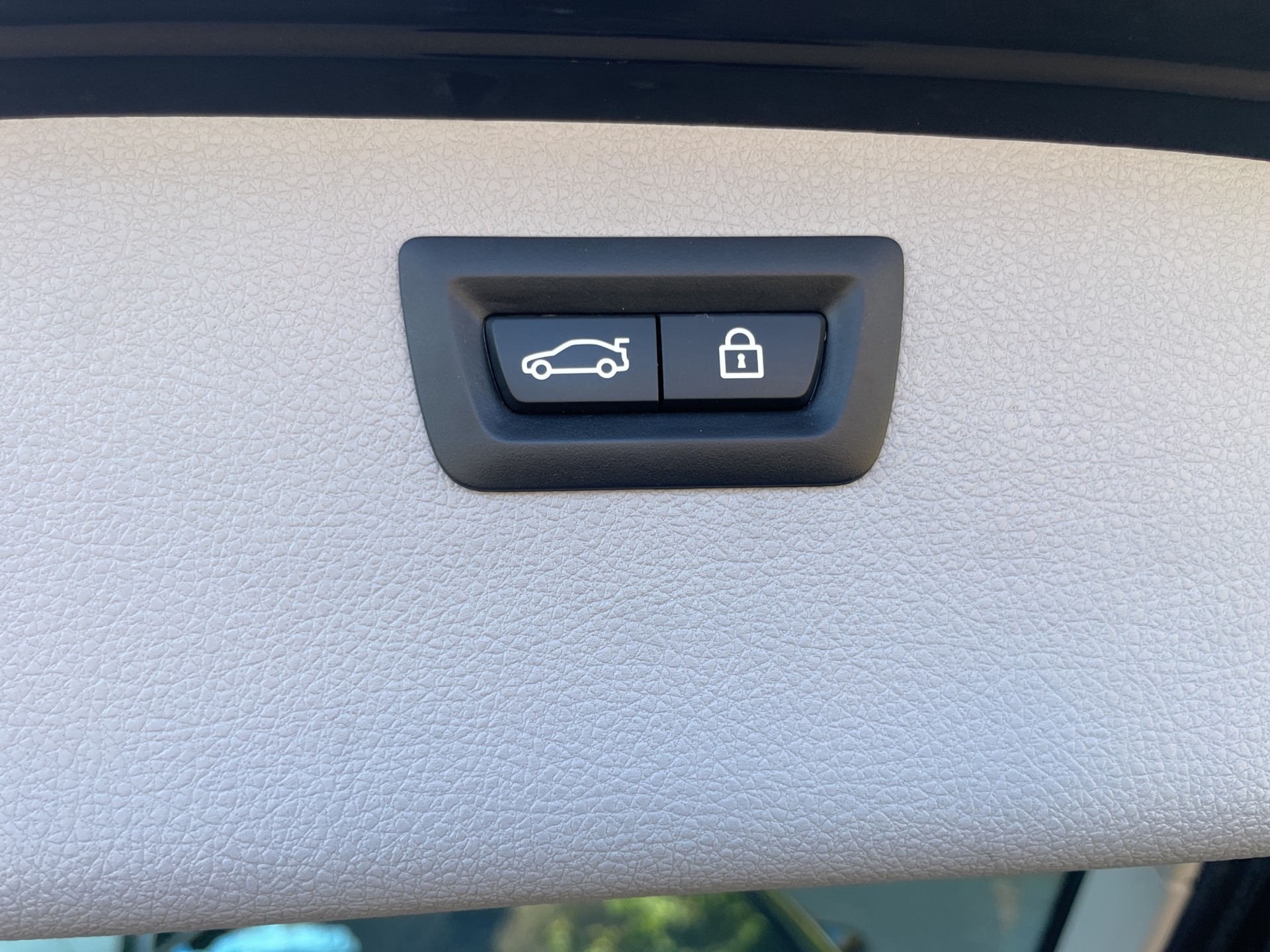 BMW 320i xDrive Touring Steptronic-image-13