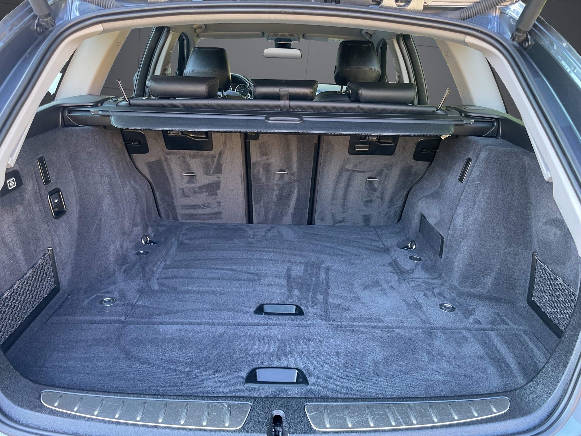 BMW 320i xDrive Touring Steptronic-image-12