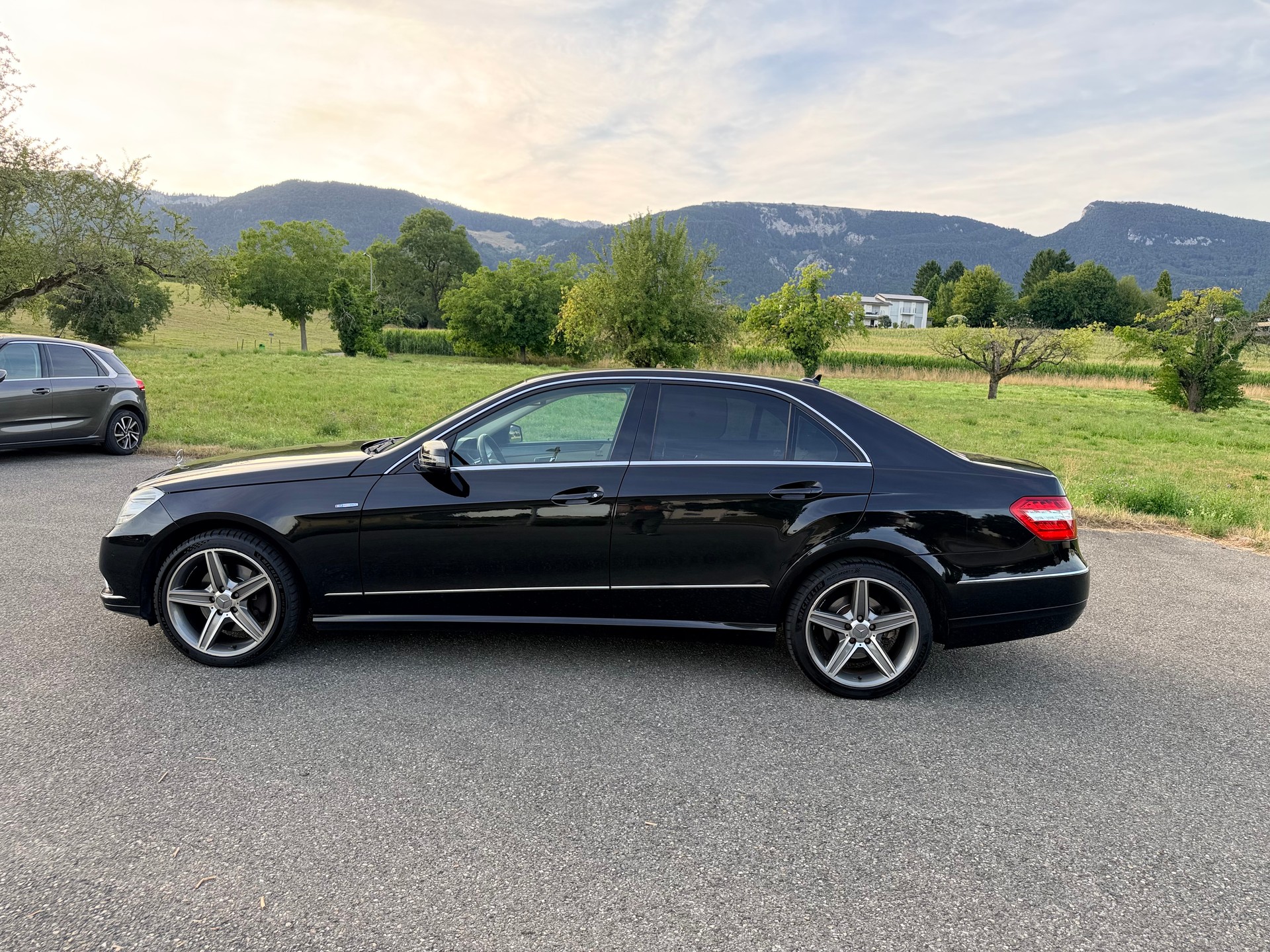 MERCEDES-BENZ E 350 CGI BlueEfficiency Elégance 7G-Tronic-image-8