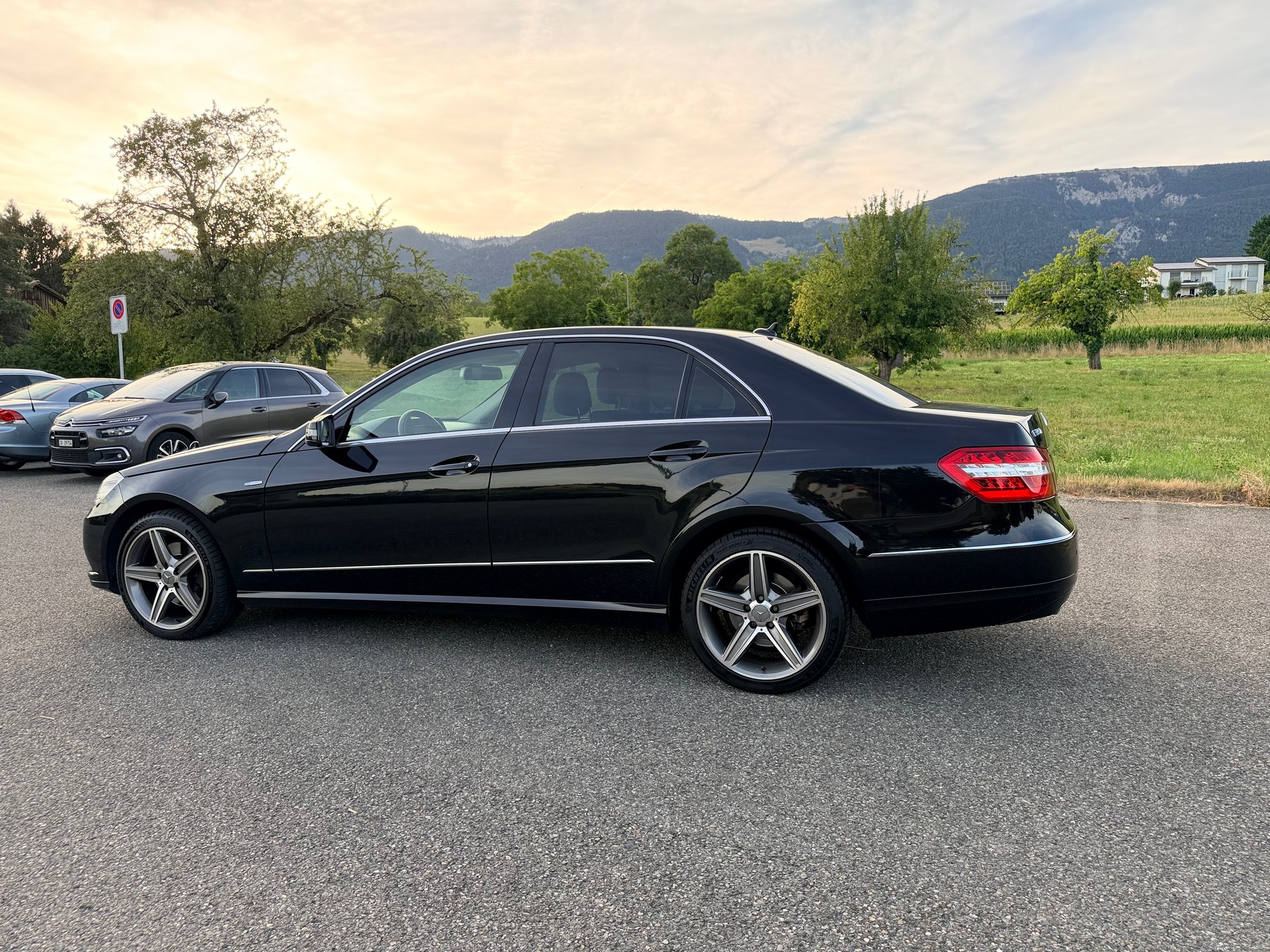 MERCEDES-BENZ E 350 CGI BlueEfficiency Elégance 7G-Tronic-image-5