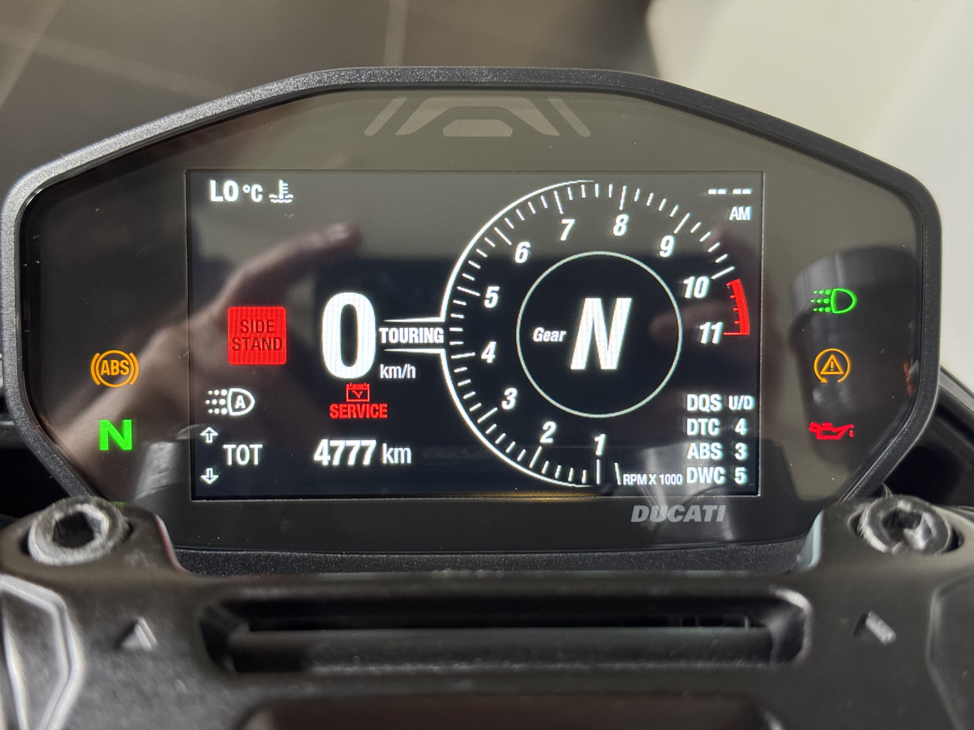 DUCATI Hypermotard 950 RVE-showroom-element-2