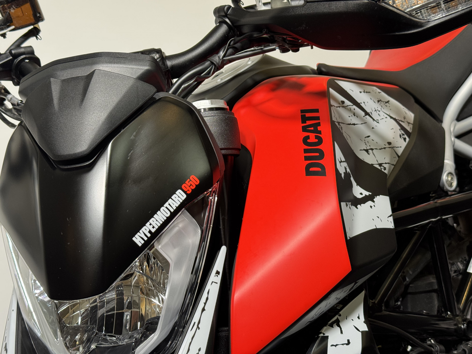 DUCATI Hypermotard 950 RVE-image-4