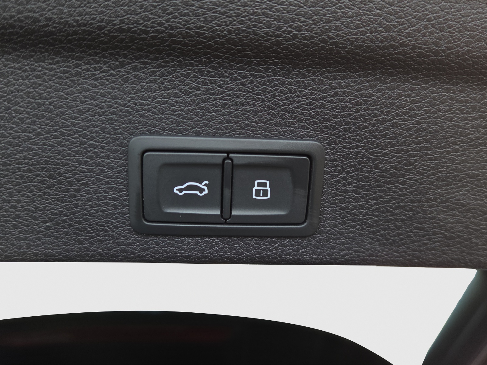 AUDI Q3 Sportback 35 TFSI S line Attraction S-tronic-image-12