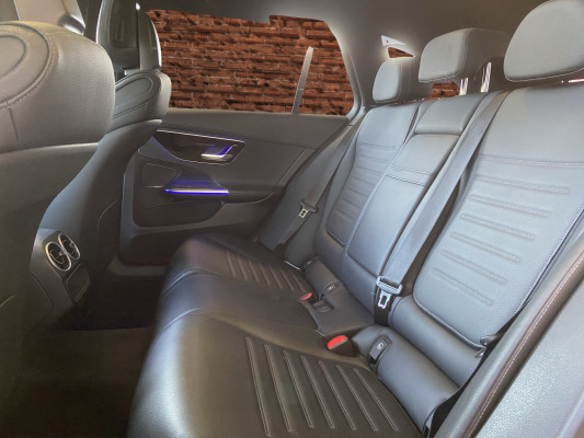 MERCEDES-BENZ C 200 T 4Matic AMG Line-image-13