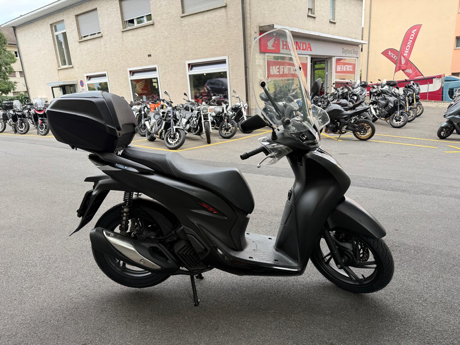 HONDA SH 125 +-showroom-element-3