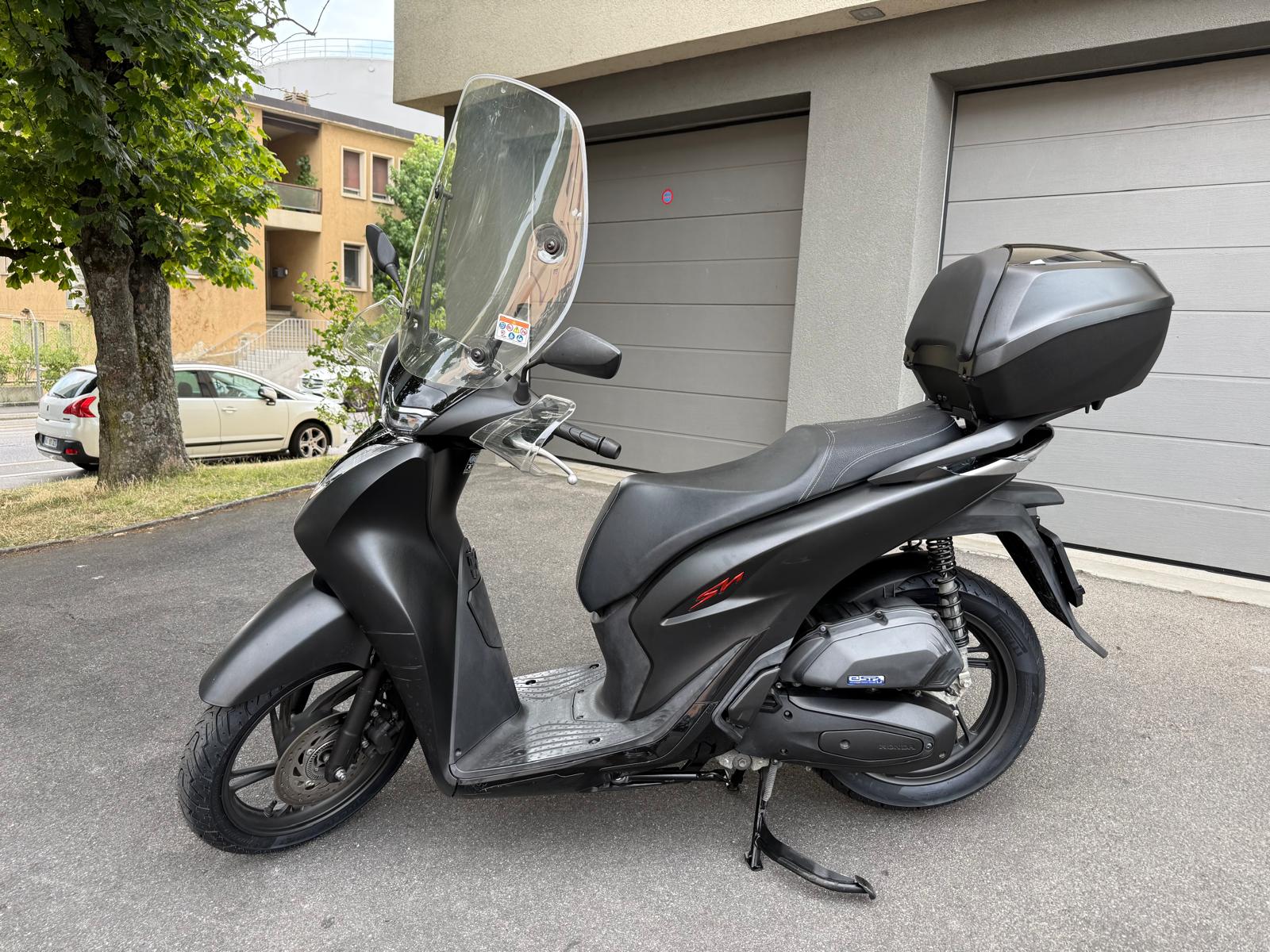 HONDA SH 125 +-showroom-element-2