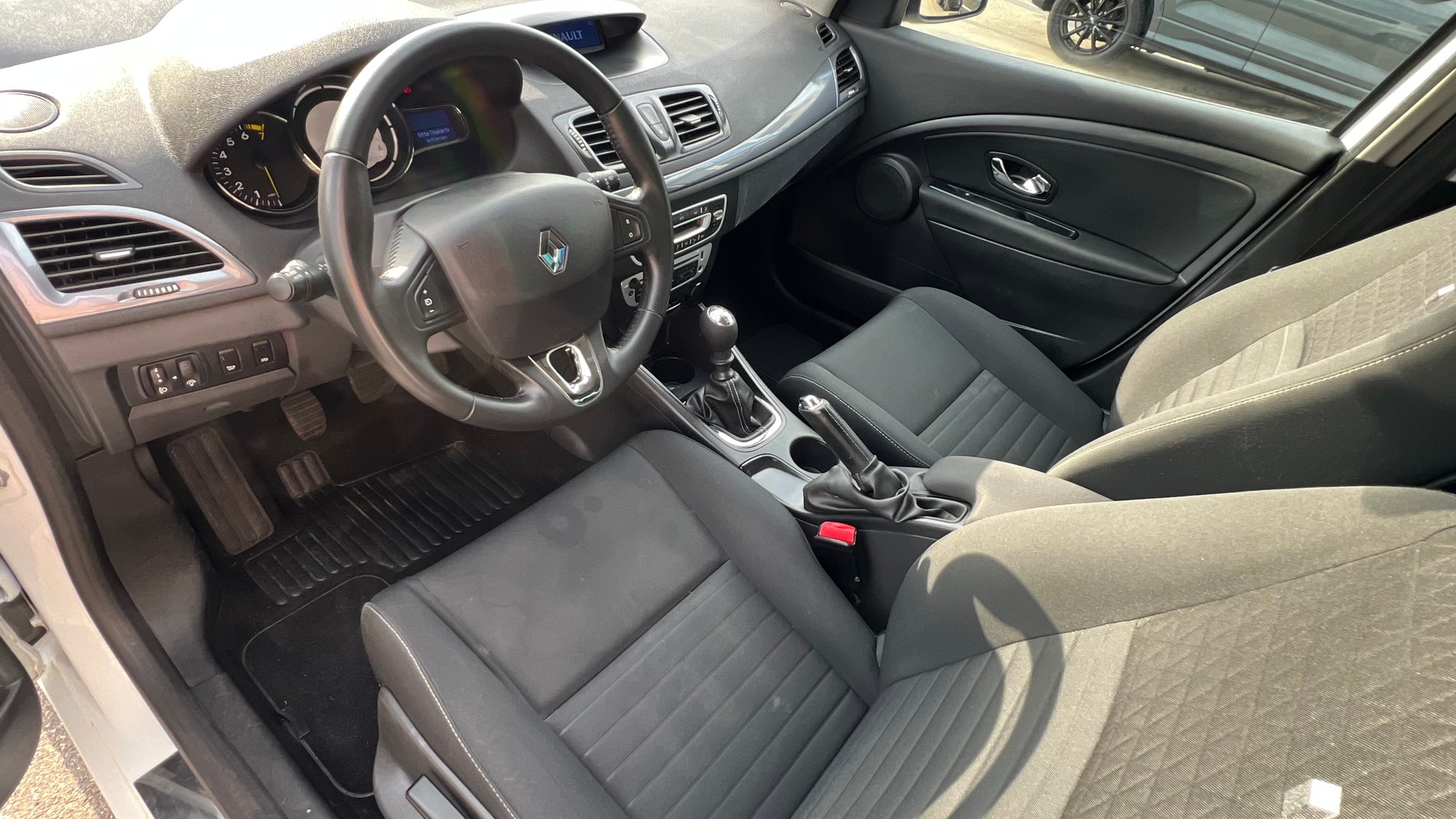 RENAULT 1.2 16V Turbo Dynamique-image-9