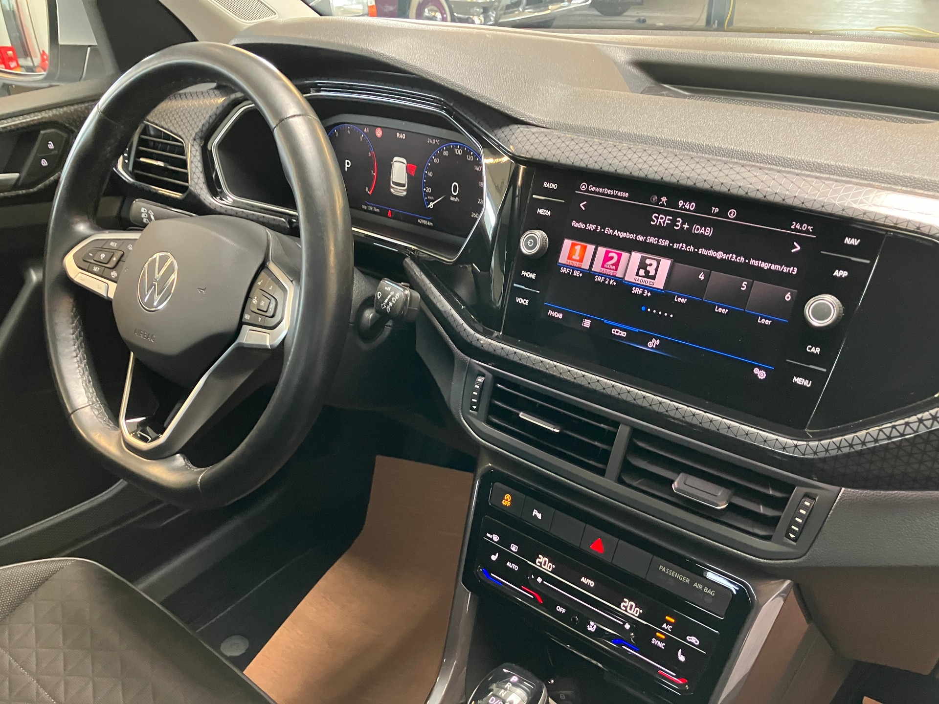 VW T-Cross 1.0 TSI Style DSG-image-24