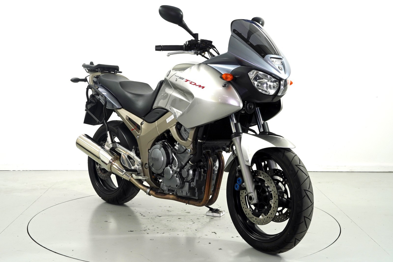 YAMAHA TDM900-showroom-element-1