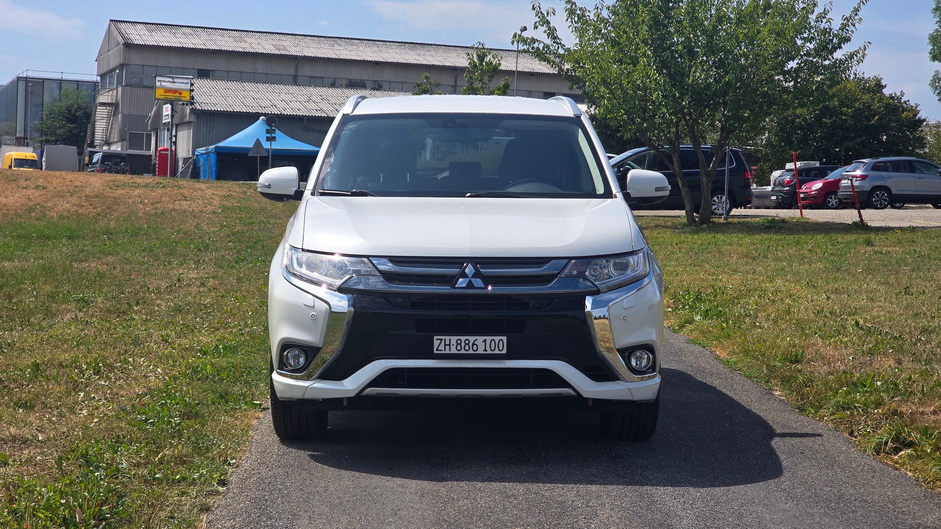 MITSUBISHI Outlander 2.0 PHEV Style 4WD Automatic-image-1