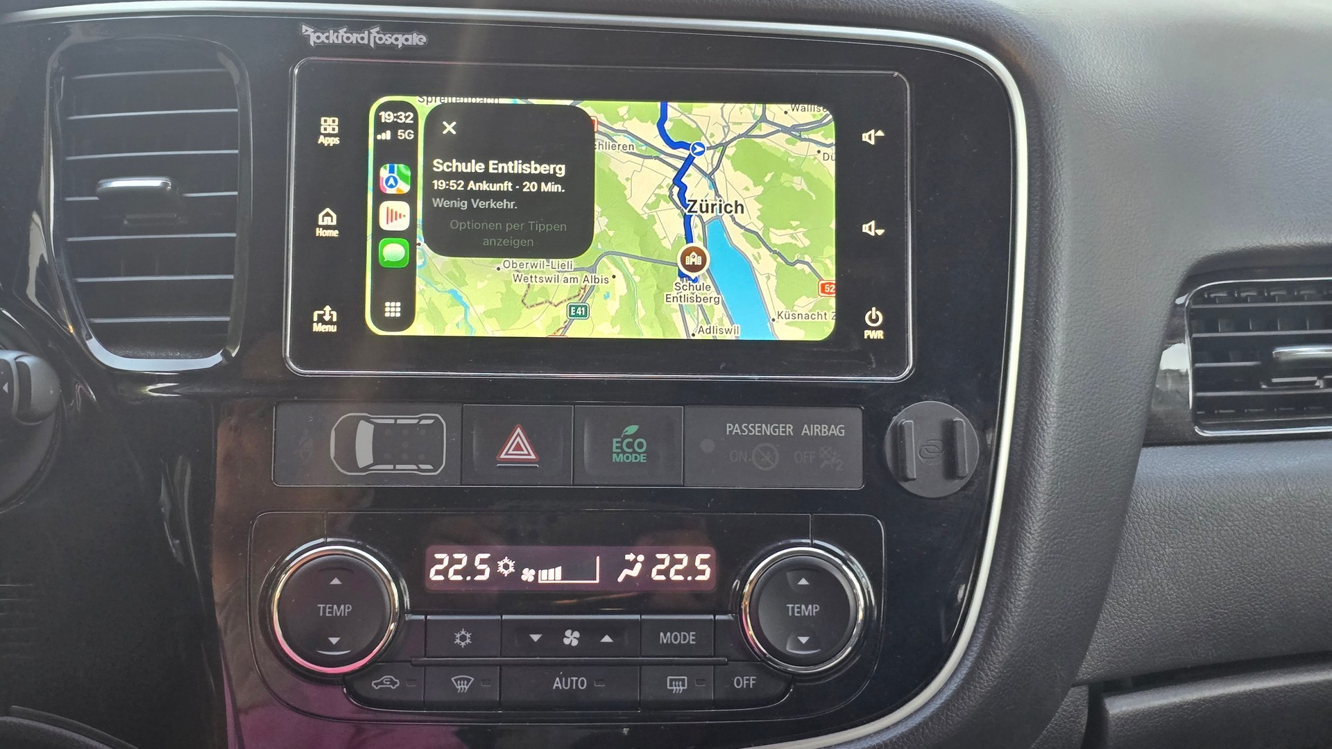 MITSUBISHI Outlander 2.0 PHEV Style 4WD Automatic-image-24