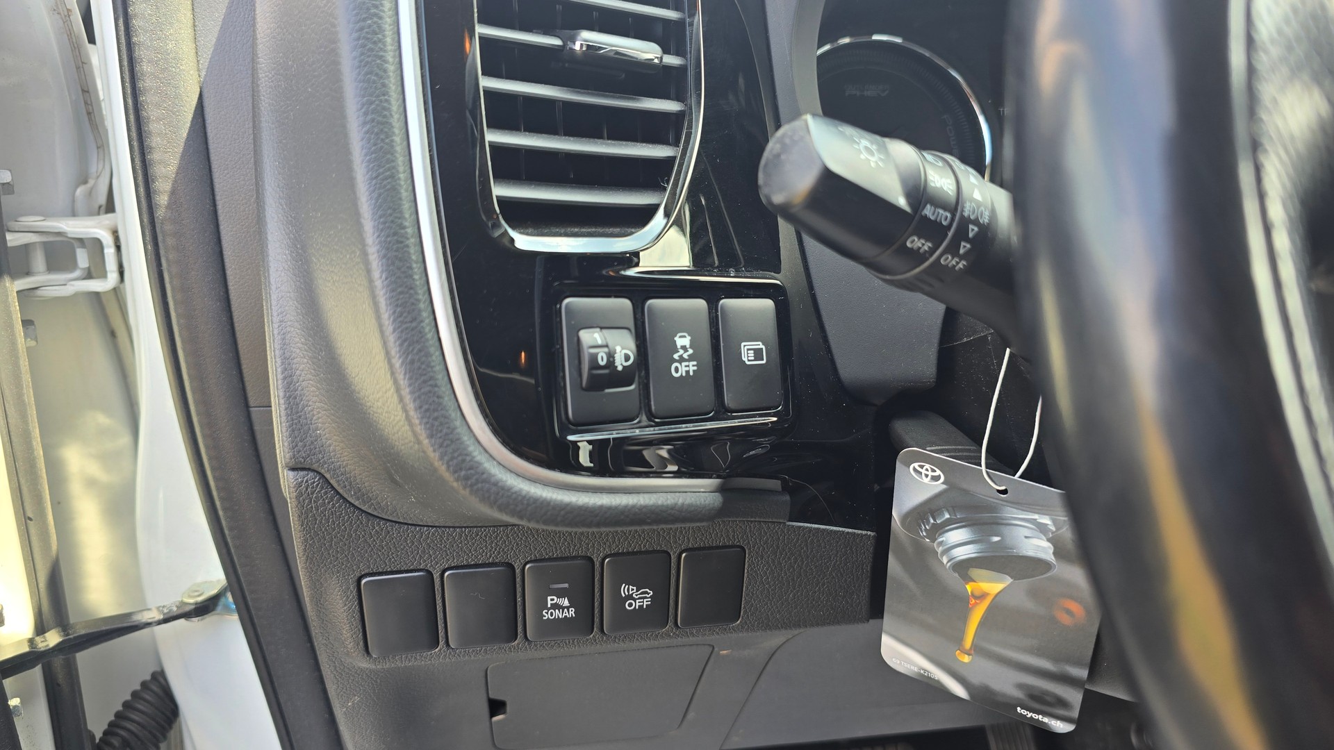 MITSUBISHI Outlander 2.0 PHEV Style 4WD Automatic-image-15
