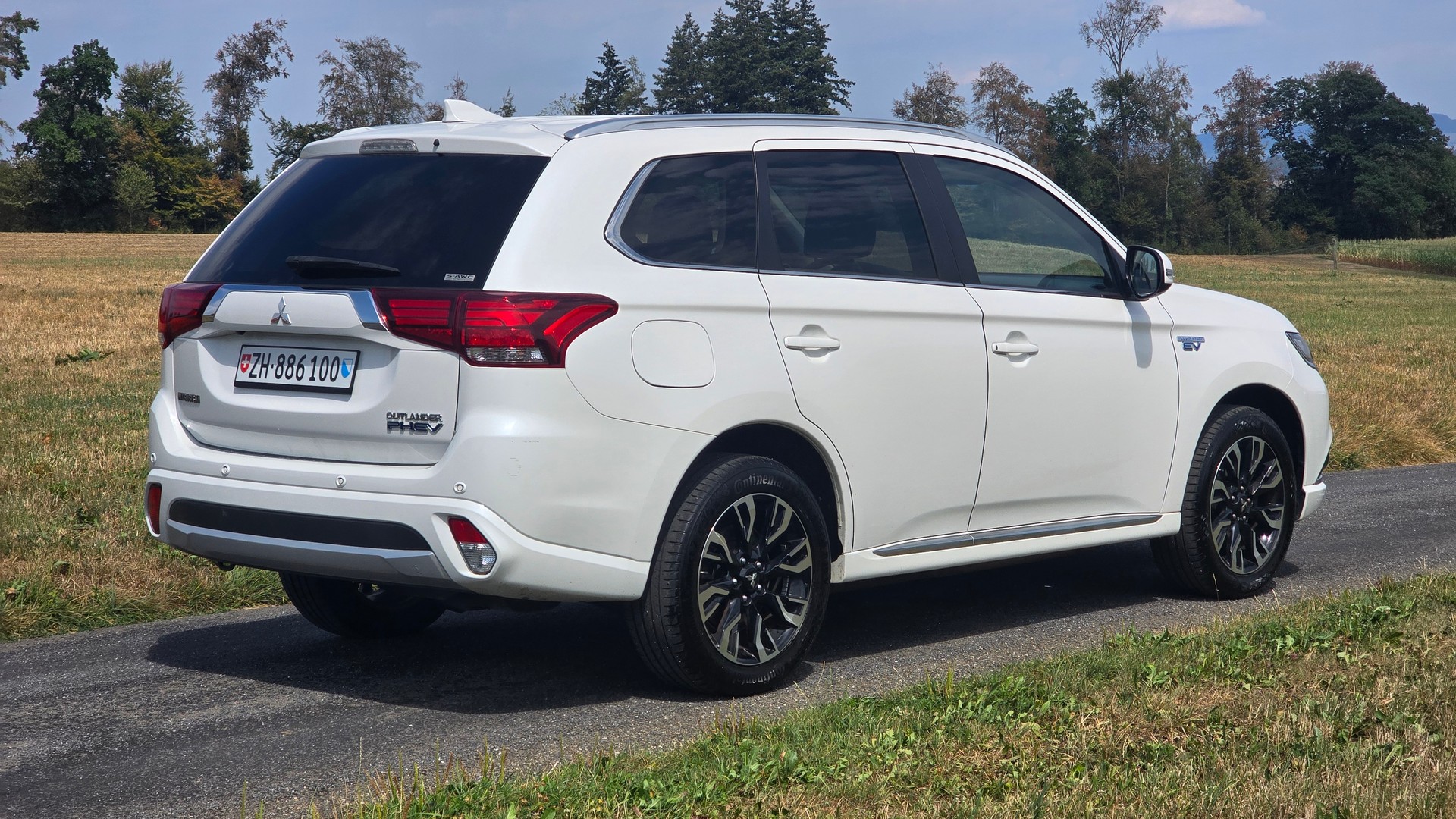 MITSUBISHI Outlander 2.0 PHEV Style 4WD Automatic-image-5