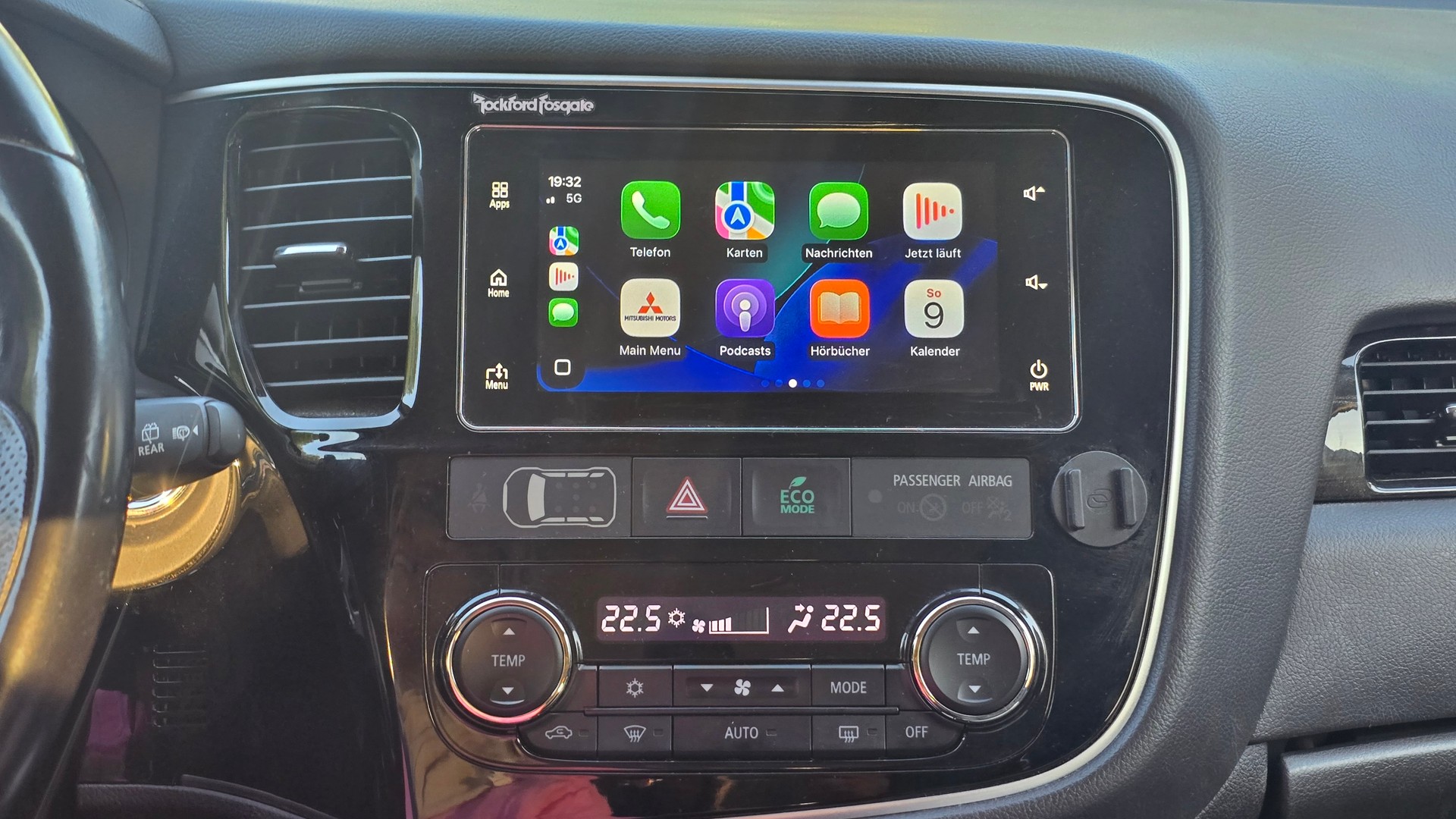 MITSUBISHI Outlander 2.0 PHEV Style 4WD Automatic-image-25
