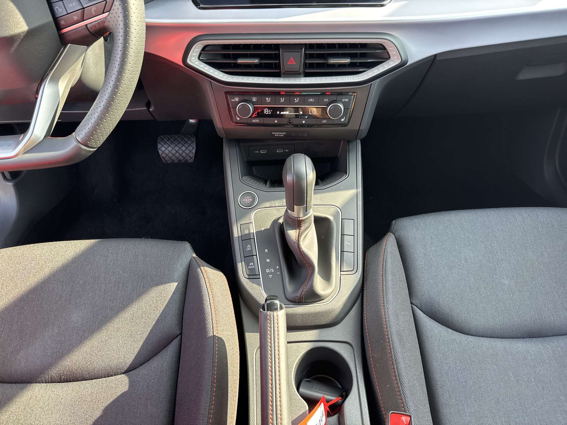 SEAT Ibiza 1.0 EcoTSi FR DSG-Automat-image-11