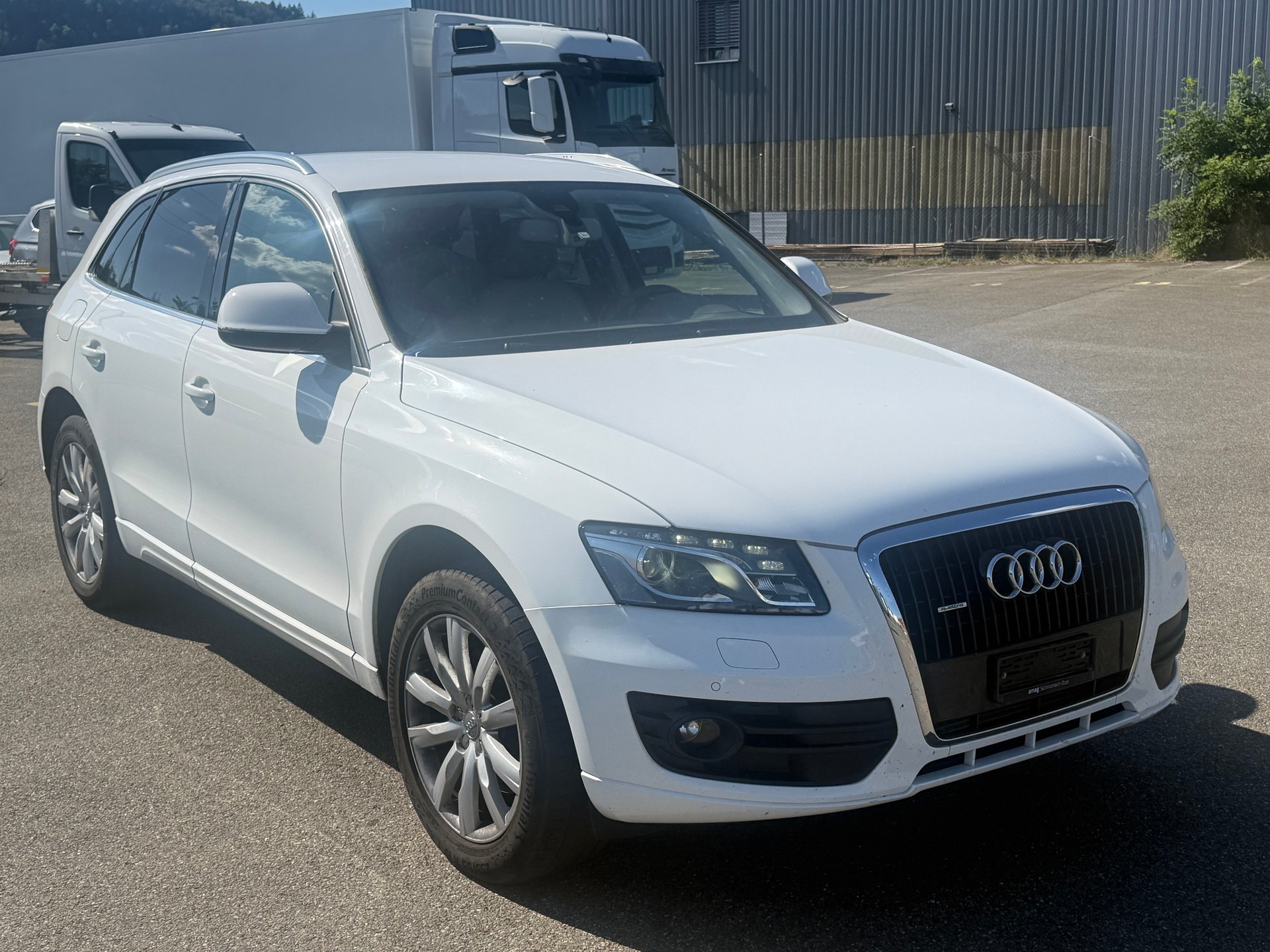 AUDI Q5 3.0 TDI quattro S-tronic-image-2