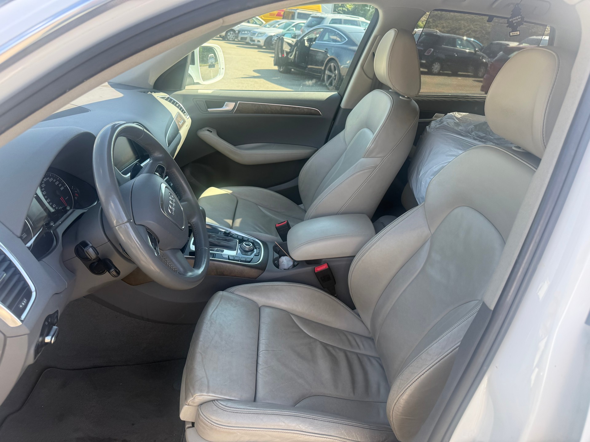 AUDI Q5 3.0 TDI quattro S-tronic-image-6