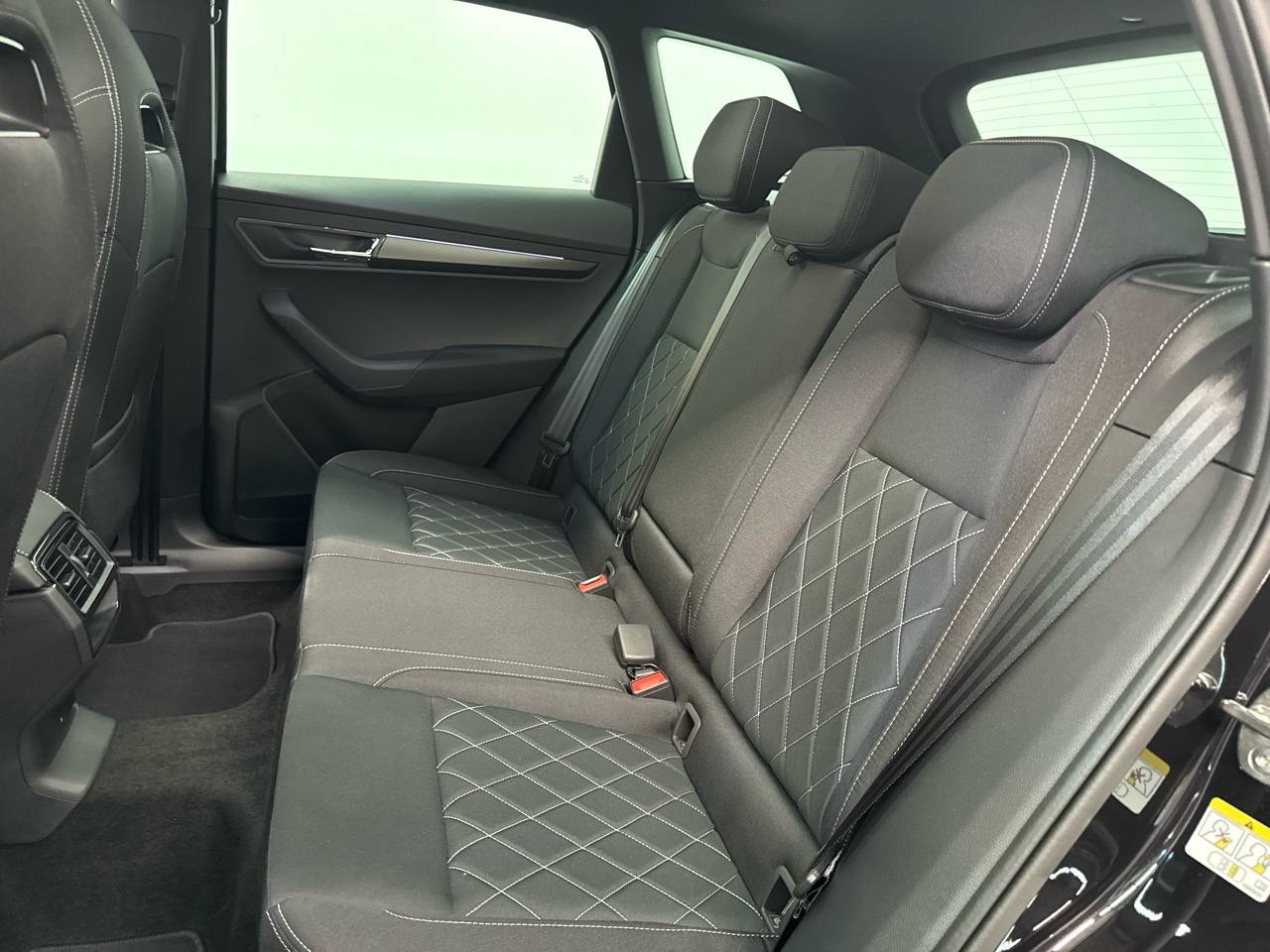 SKODA Karoq 2.0 TSI SportLine 4x4 DSG-image-11