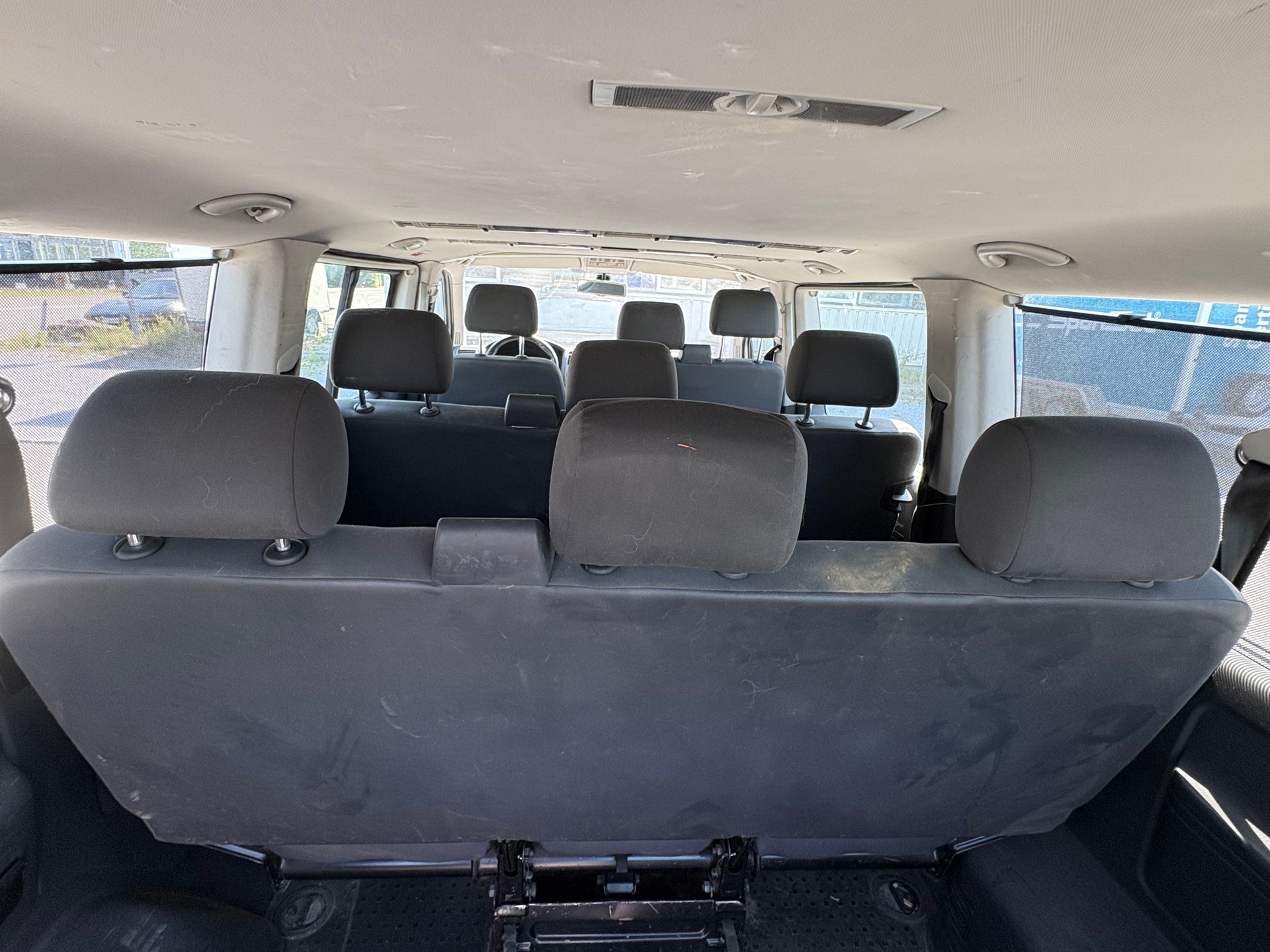 VW T5 Caravelle Comfortline 2.0 TDI DSG-image-13