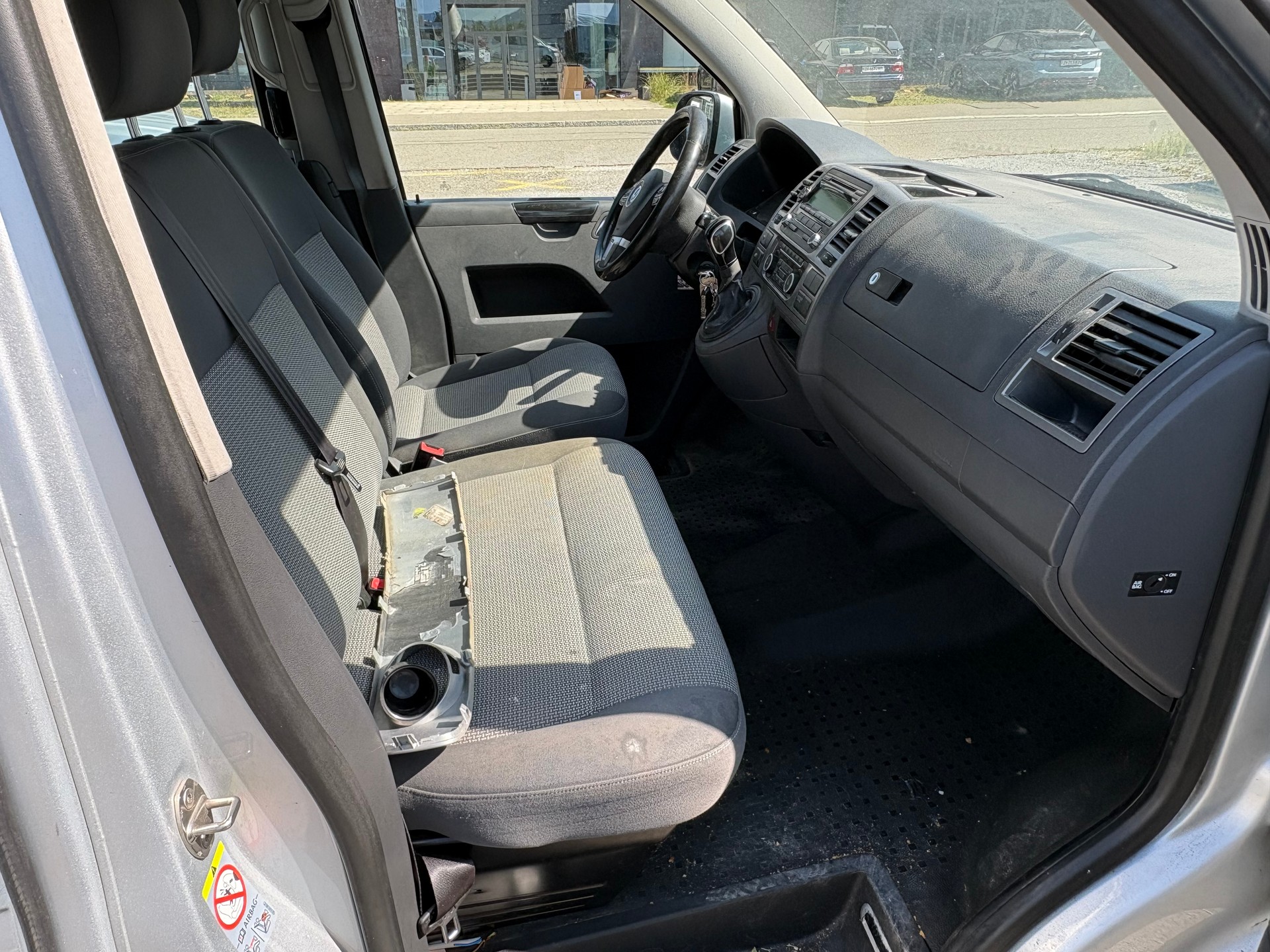 VW T5 Caravelle Comfortline 2.0 TDI DSG-image-8