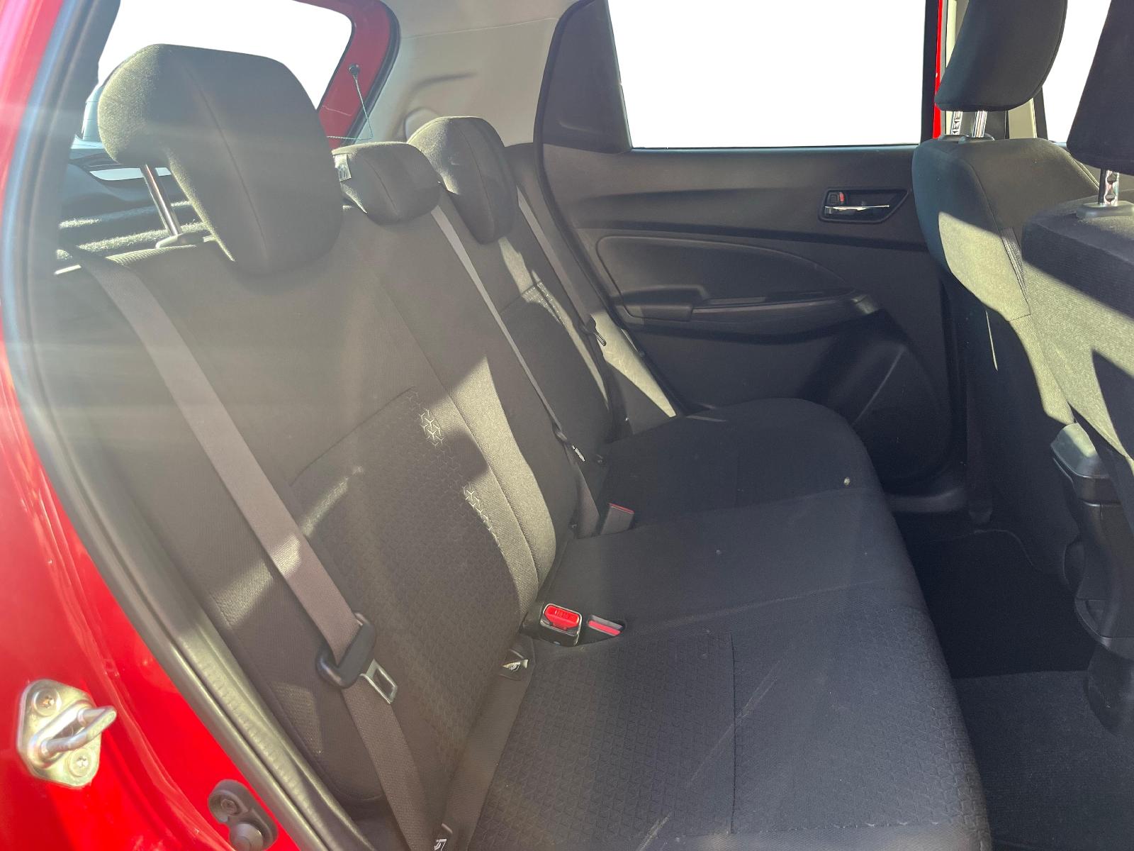 SUZUKI Swift 1.2i 16V SHVS Piz Sulai Top Hybrid Allgri4x4-image-9