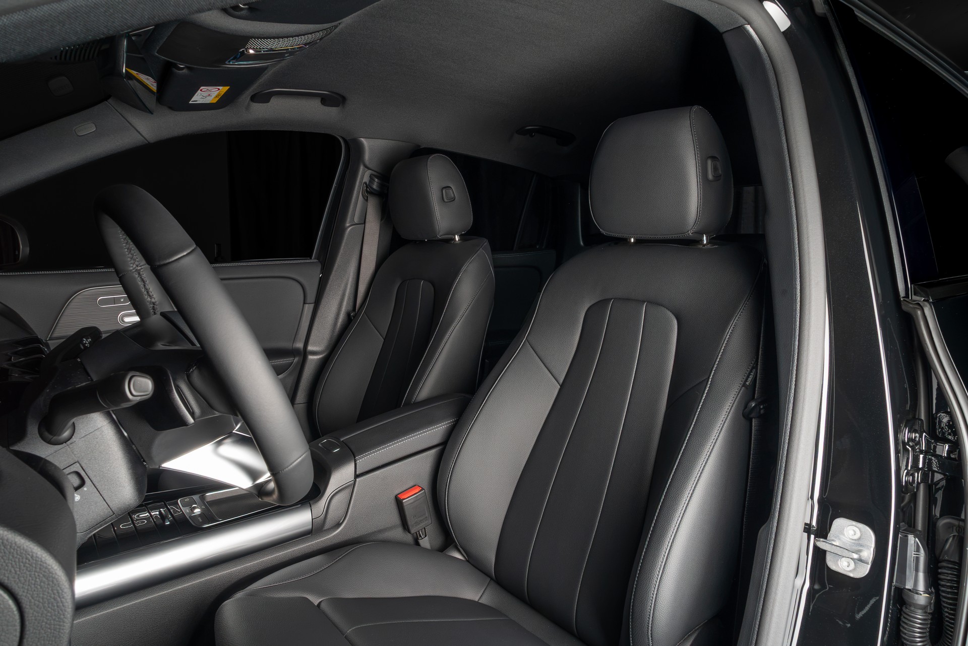 MERCEDES-BENZ GLA 250 4Matic 8G-DCT Swiss Star-image-11