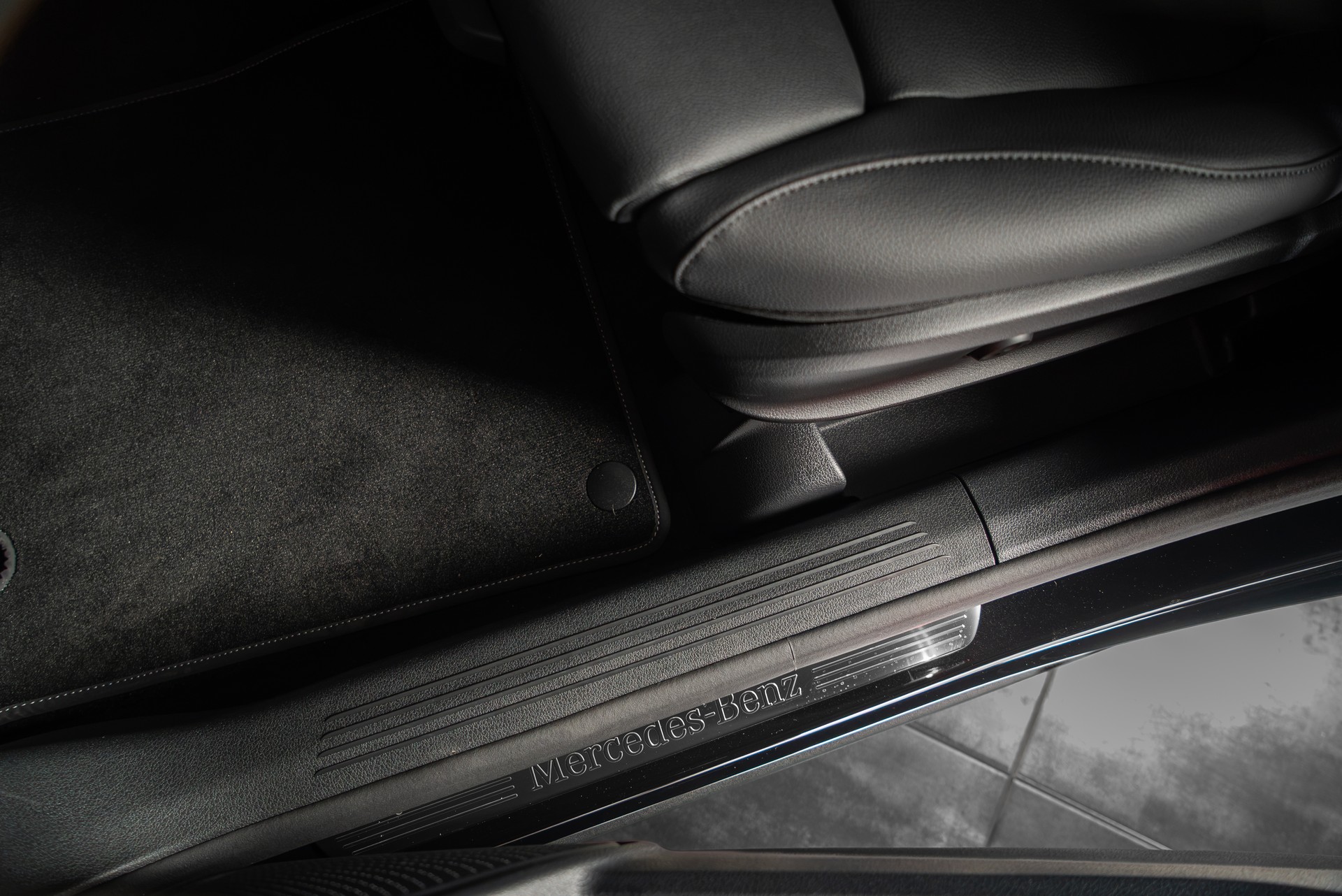 MERCEDES-BENZ GLA 250 4Matic 8G-DCT Swiss Star-image-12