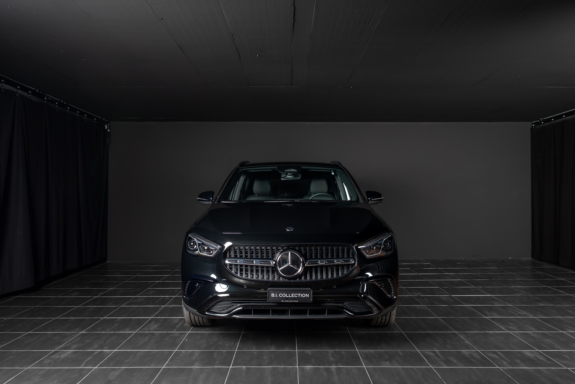 MERCEDES-BENZ GLA 250 4Matic 8G-DCT Swiss Star-showroom-element-2