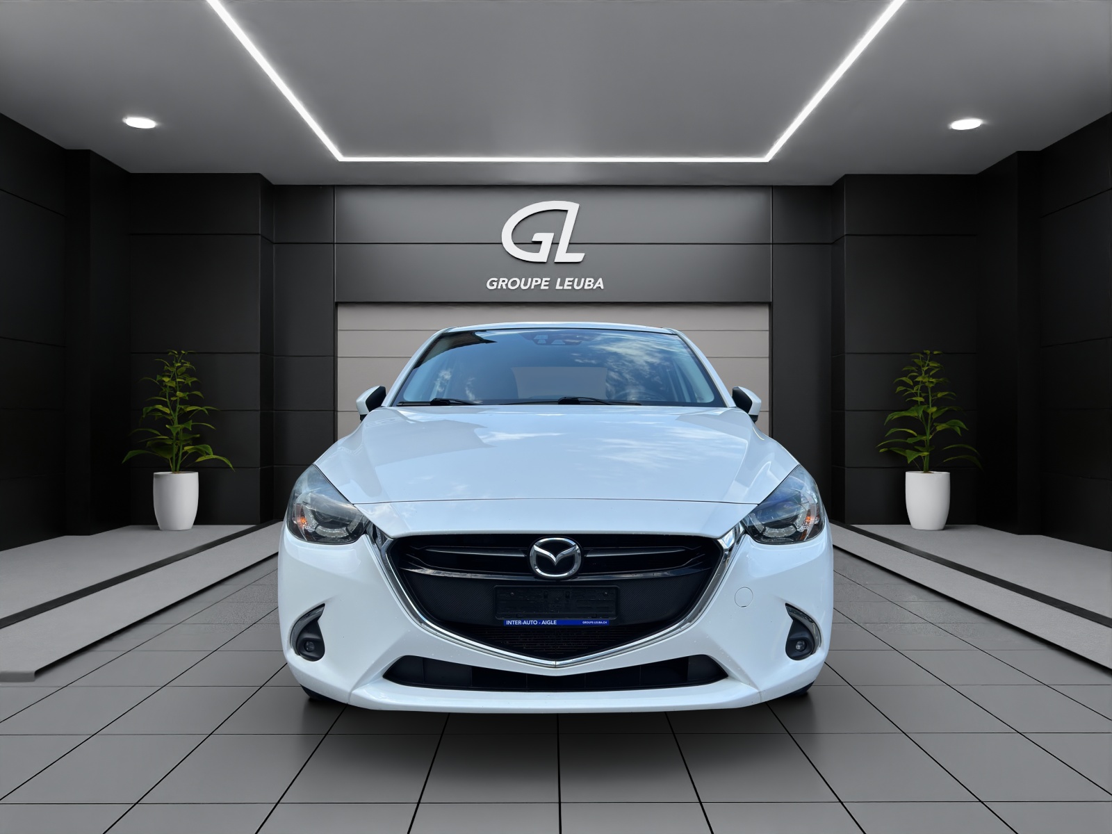 MAZDA 2 SKYACTIV-G 115 Revolution-image-1