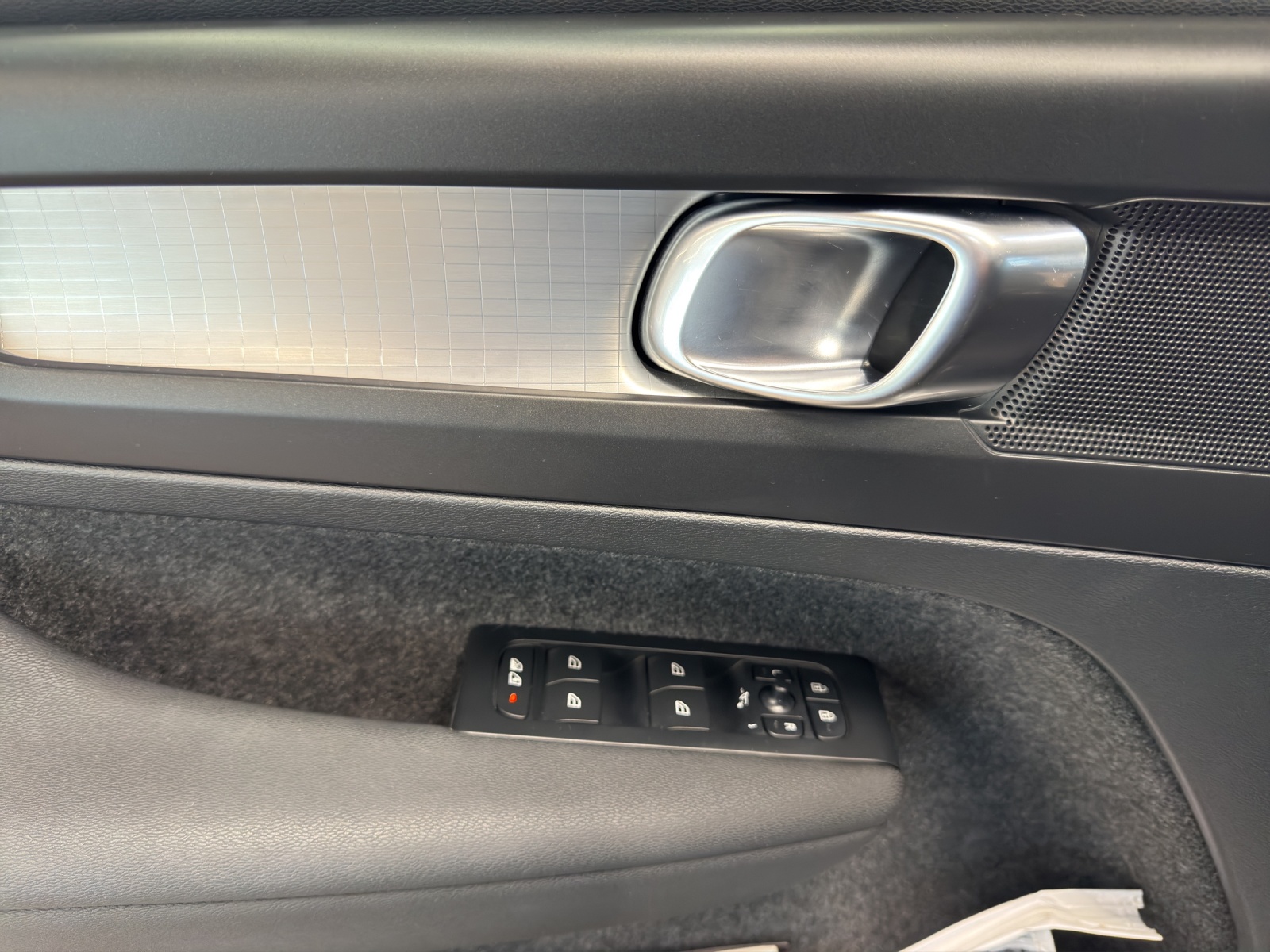 VOLVO XC40 1.5 T2 Momentum-image-12
