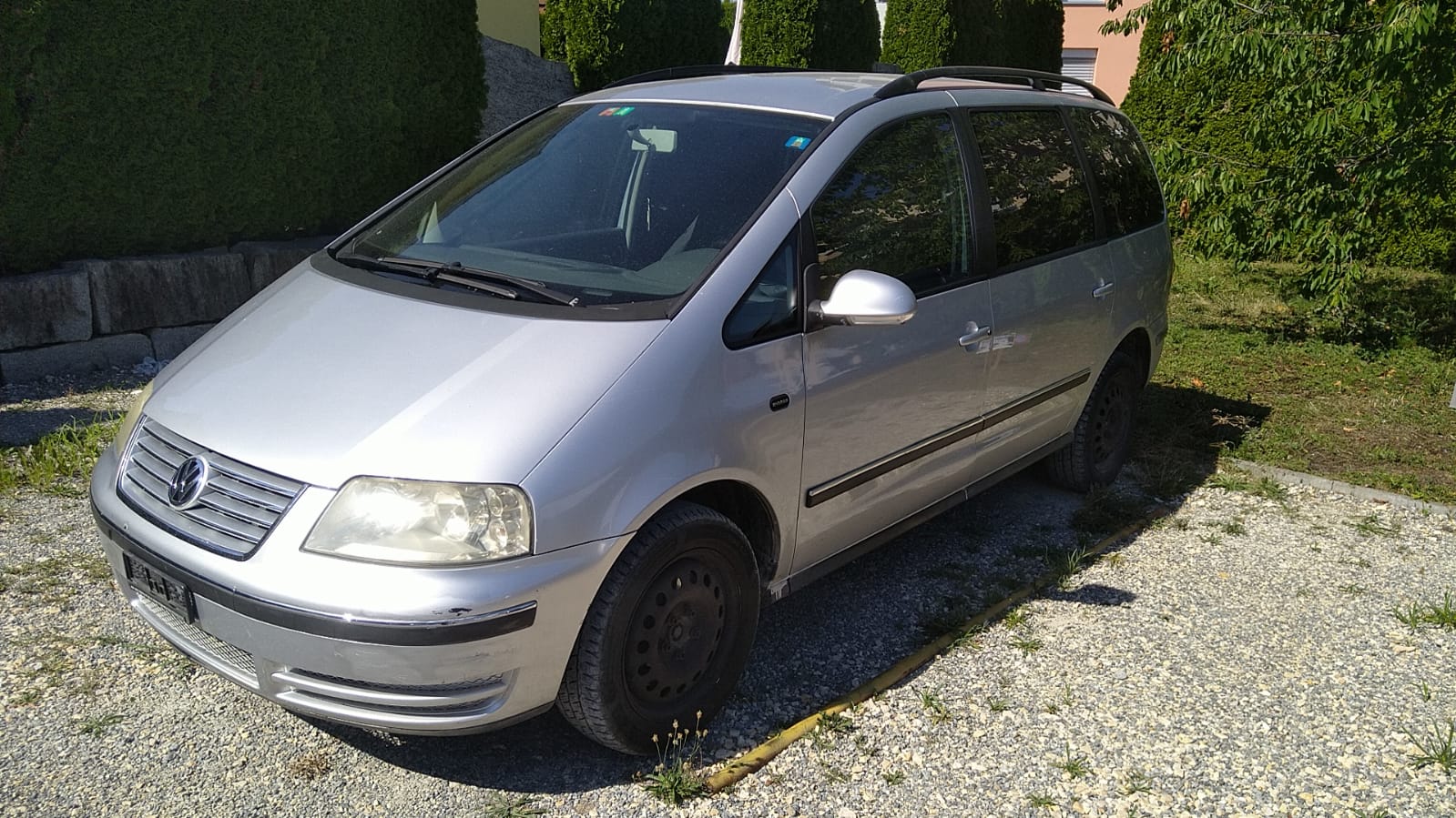 VW Sharan 1.9 TDI Trendline-image-2