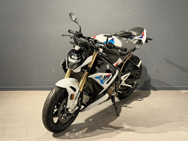 BMW S 1000 R-showroom-element-2